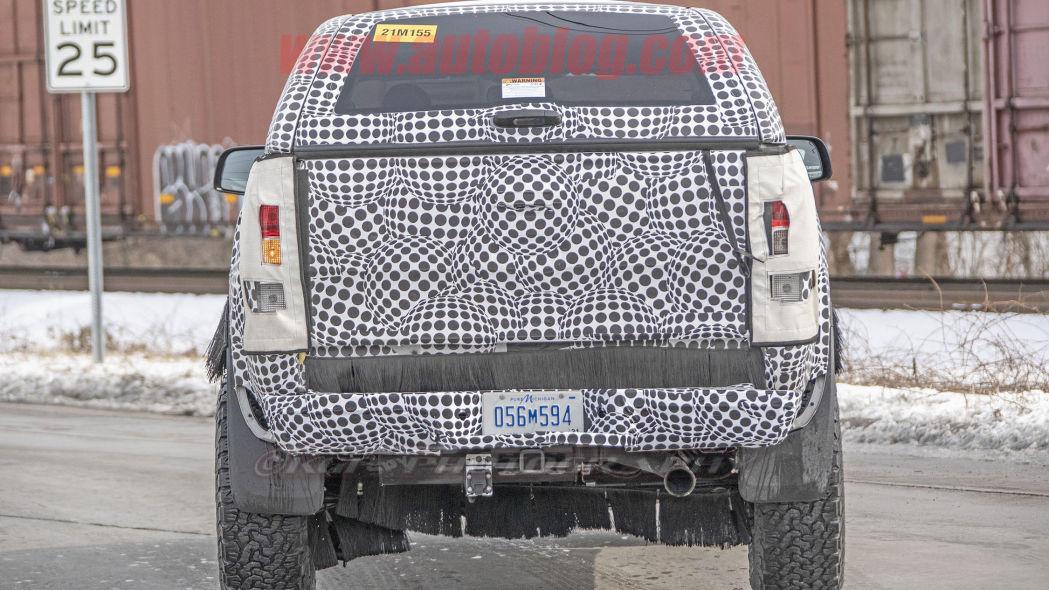 Ford Bronco Spied: possible Bronco mule seen testing in Detroit this-could-be-the-ford-bronco-1 (2)