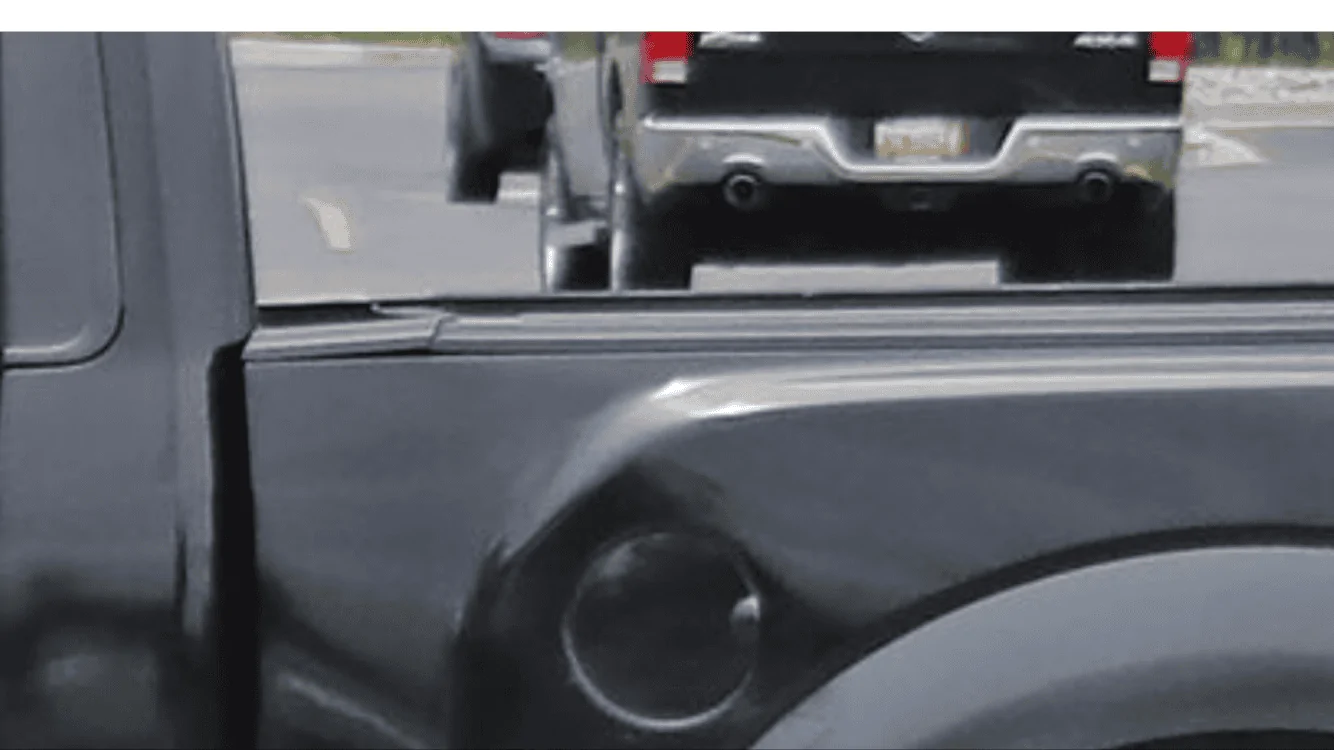 Ford Bronco New full size Bronco spy pics / info??? IMG_1829