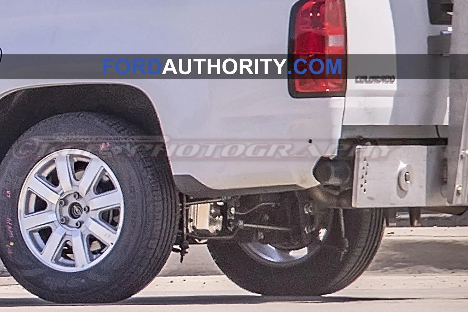 Ford Bronco This could be a Bronco test Mule ial-Ford-Bronco-or-Ford-Courier-Pickup-Mule-with-Chevrolet-Colorado-body-Spy-Shots-July-2019-