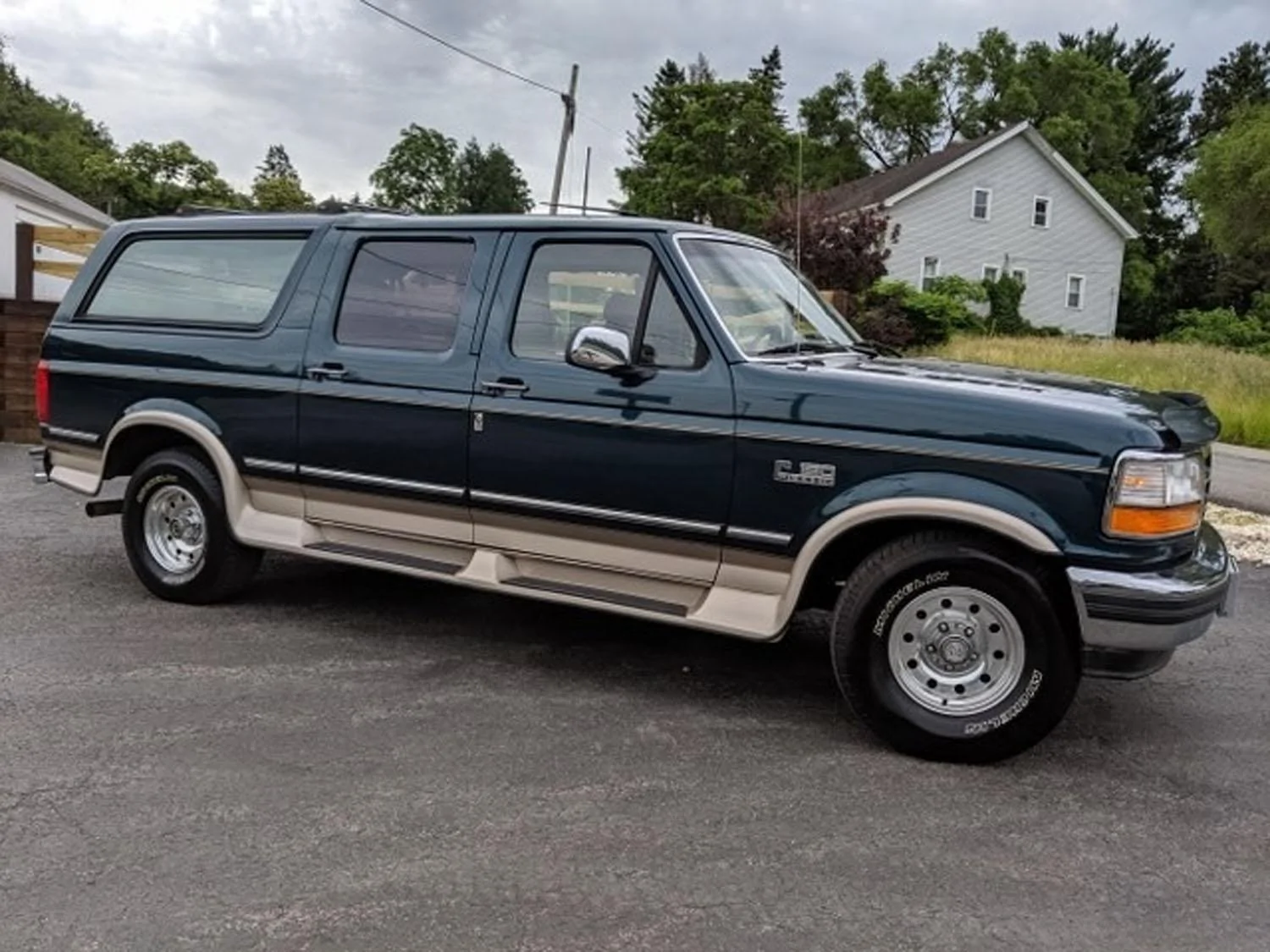 Ford Bronco 1994 4-Door Bronco 1994-Ford-Bronco-Centurion-002