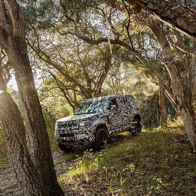 Ford Bronco Defender Revealed 3B734580-5475-4CC6-8113-3654298DC8AE