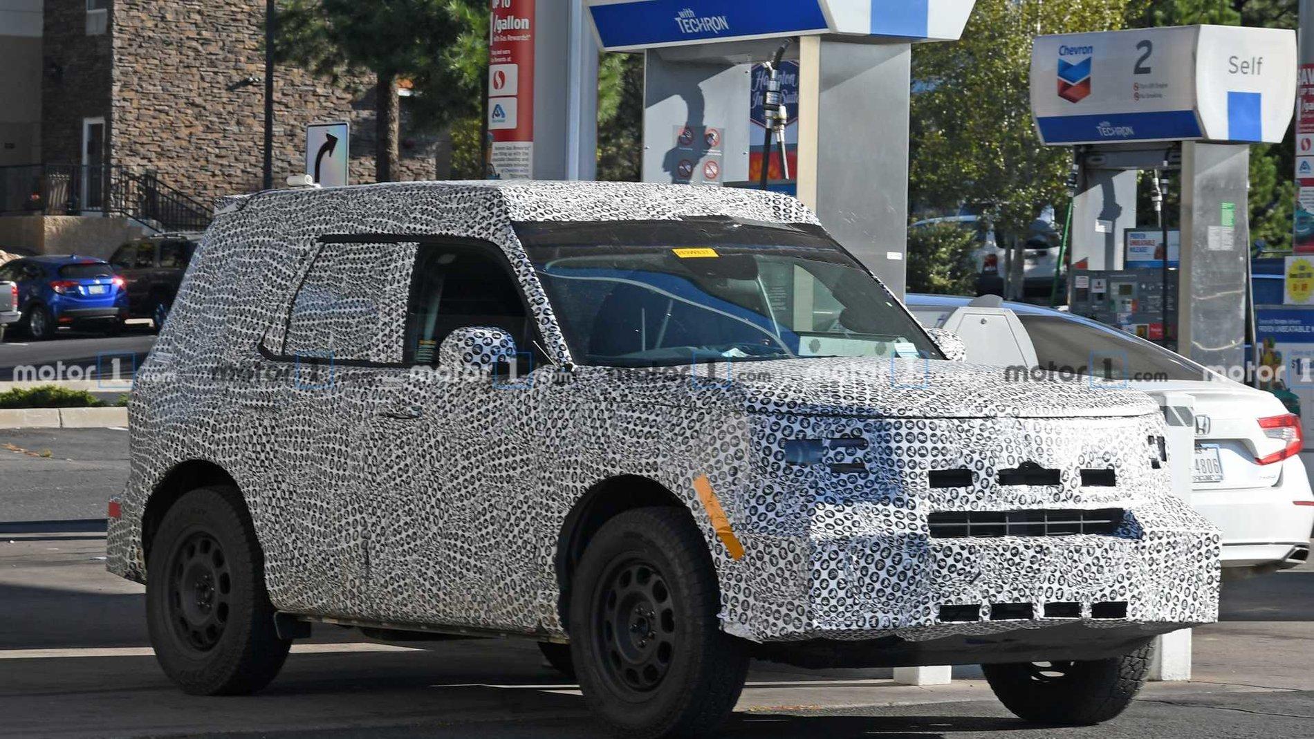 Ford Bronco Small Utility - BabyB 2019-SEP-25 ford-bronco-sport-adventurer-spy-photo2