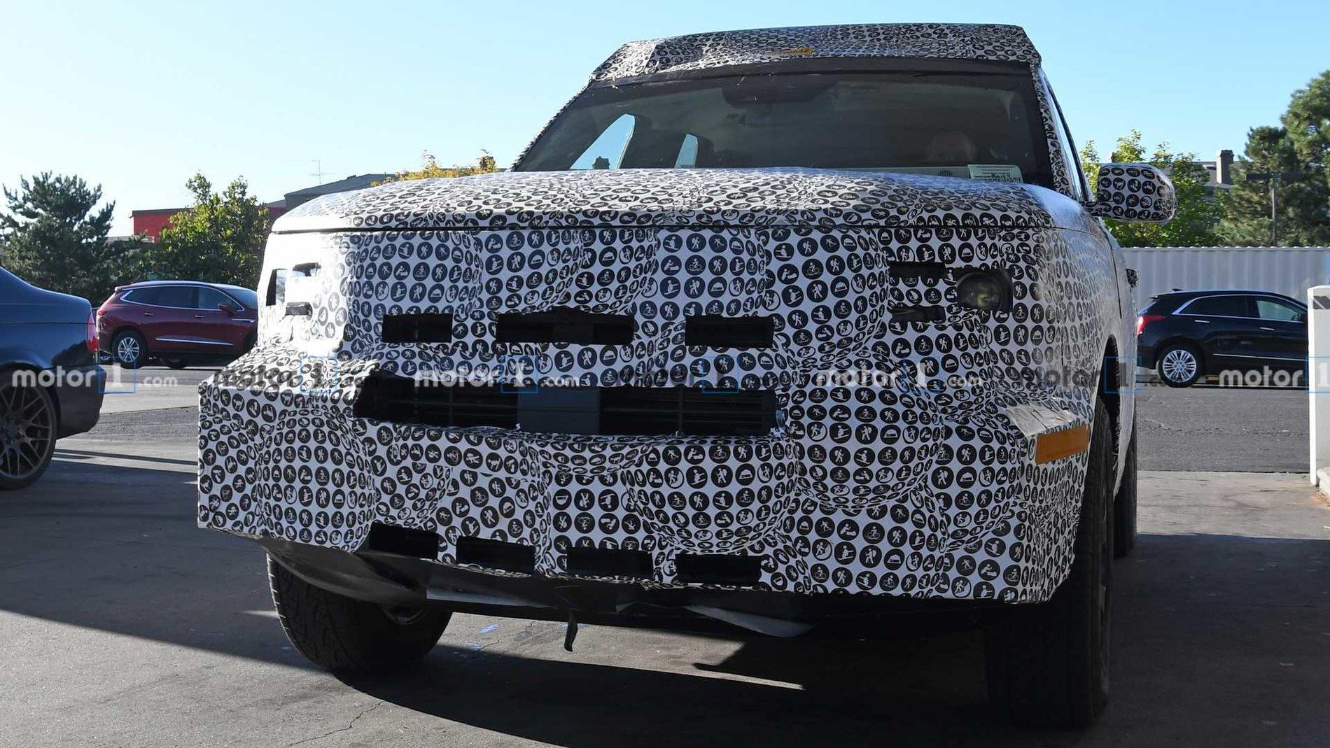 Ford Bronco Small Utility - BabyB 2019-SEP-25 ford-bronco-sport-adventurer-spy-photo4