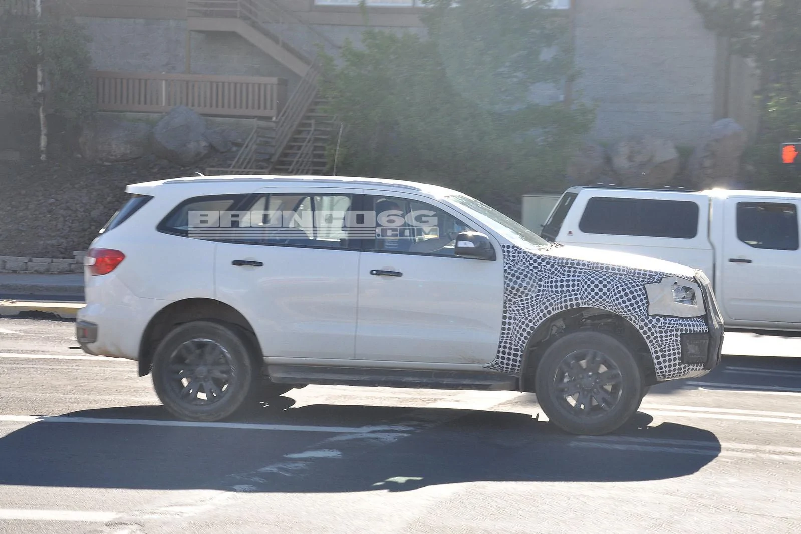Ford Bronco First Ford Bronco Mule Spotted Using Everest Body? Ford-Bronco-Mule5
