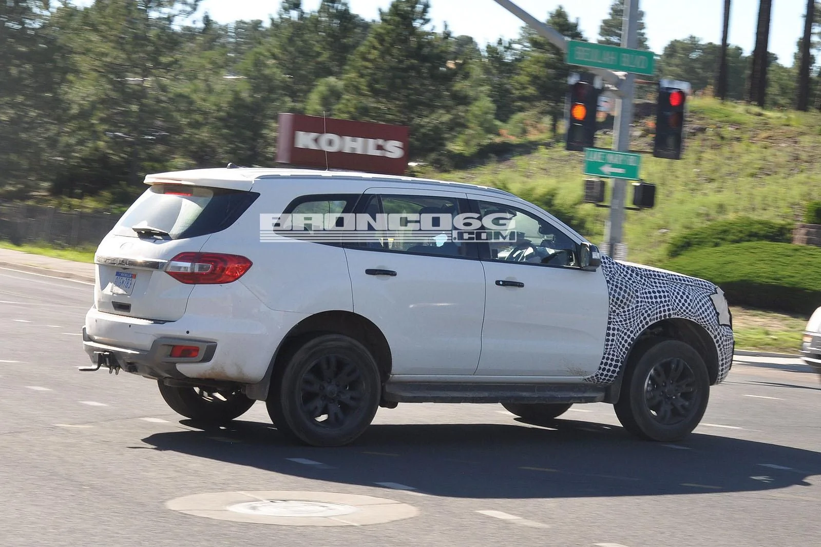 Ford Bronco First Ford Bronco Mule Spotted Using Everest Body? Ford-Bronco-Mule8