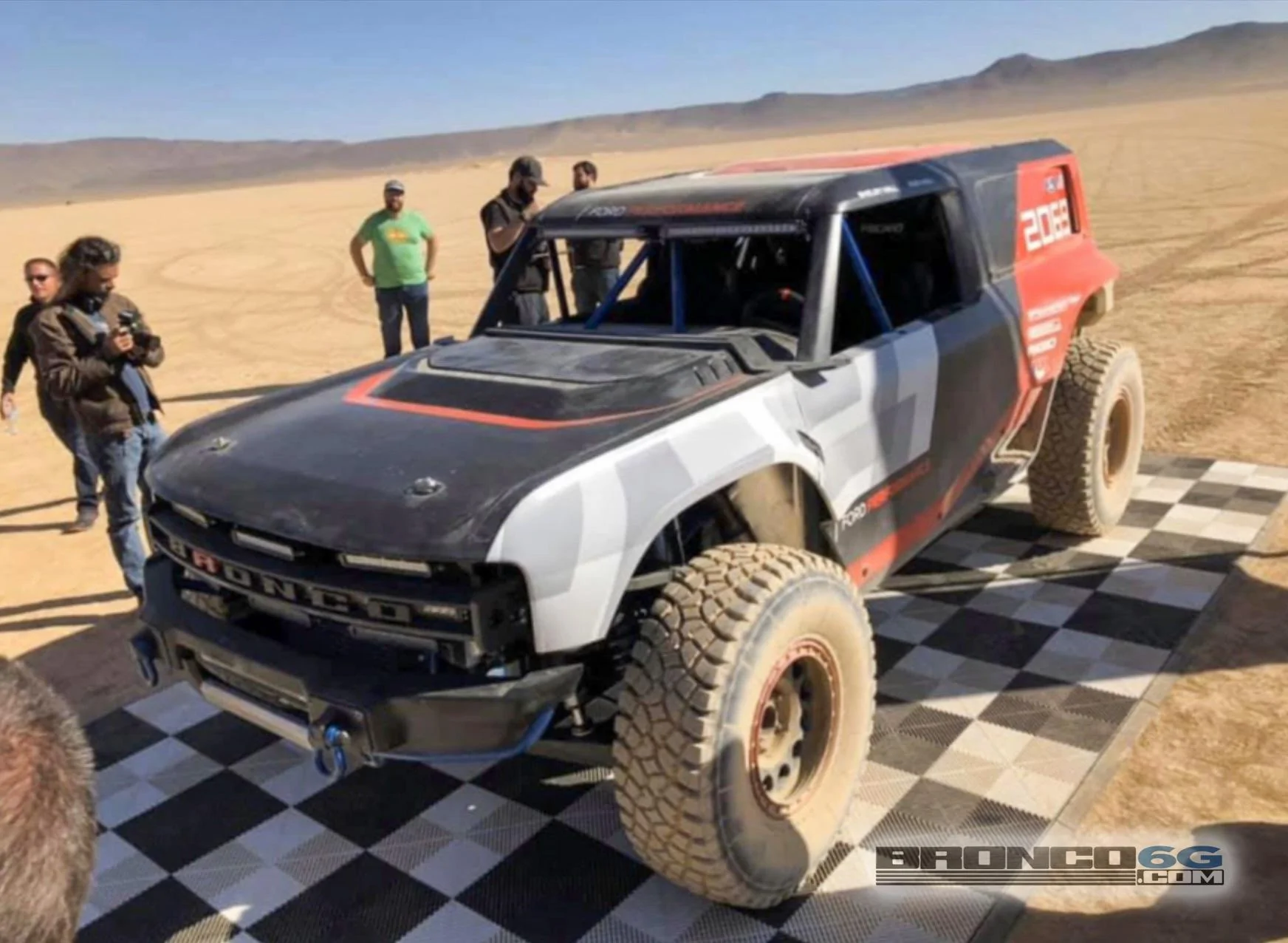 Ford Bronco Bronco R Race Prototype Revealed for Baja 1000! Bronco-R-Race-Prototype-Baja-1000-1