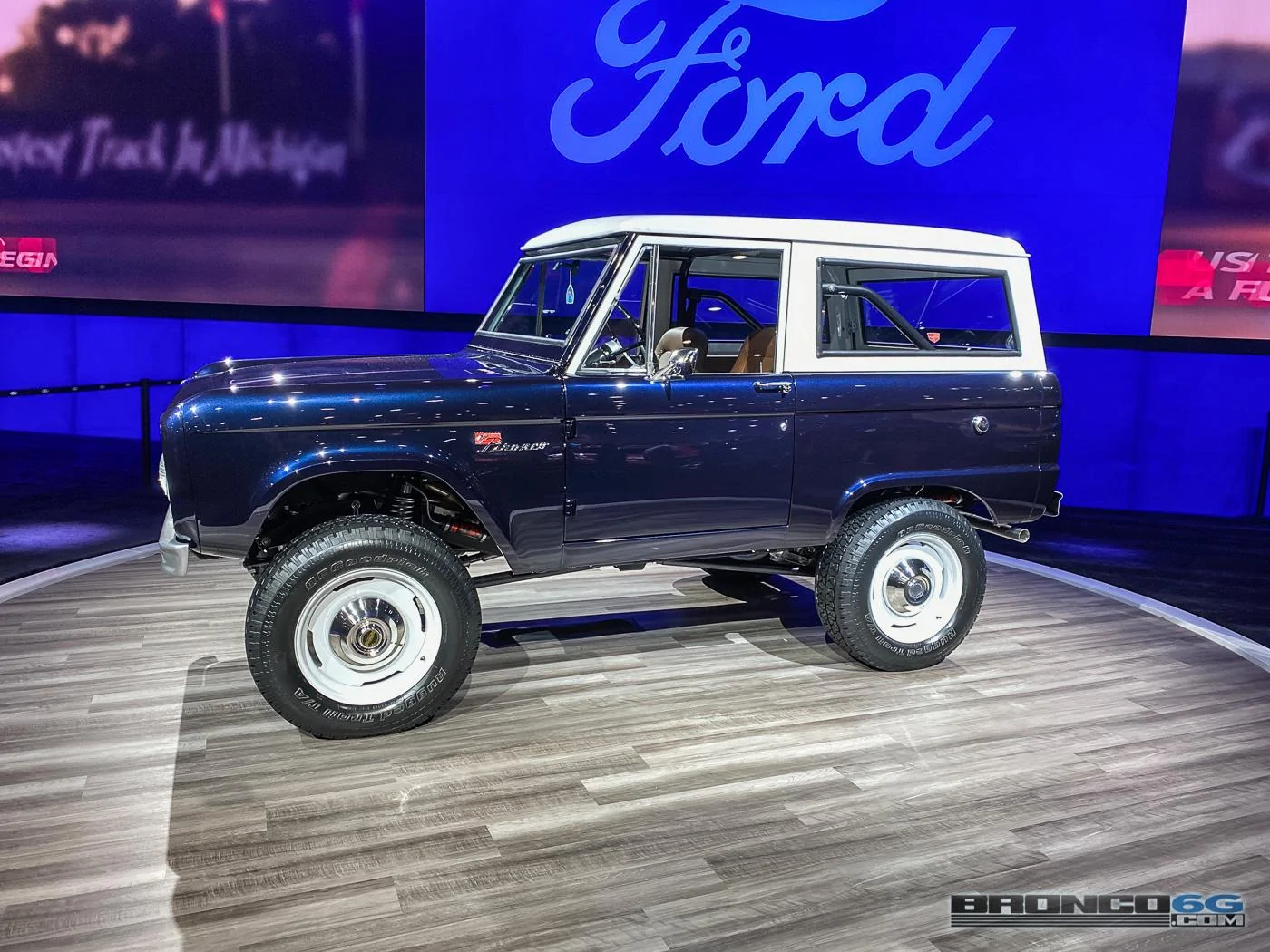 Ford Bronco Jay Leno's 1968 Bronco - Ford Performance SEMA Build 1968-Ford-Bronco-Jay-Leno-Ford-Performance-Build-SEMA-2019-3