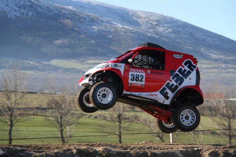 Ford Bronco Bronco R in action, BAJA 1000 02-smart-dakar