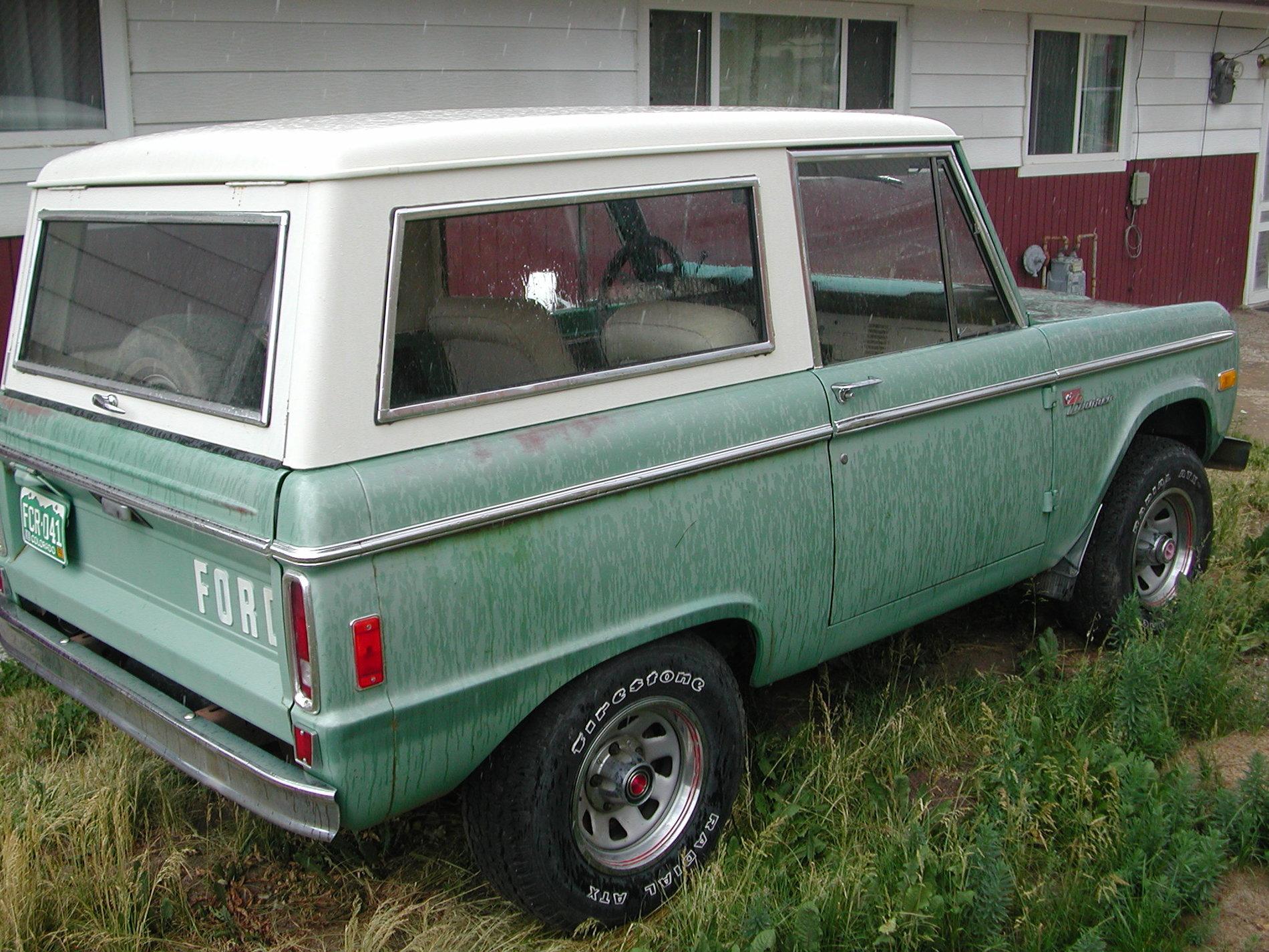 Ford Bronco Thinking about accessorizing DSCN0558.JPG