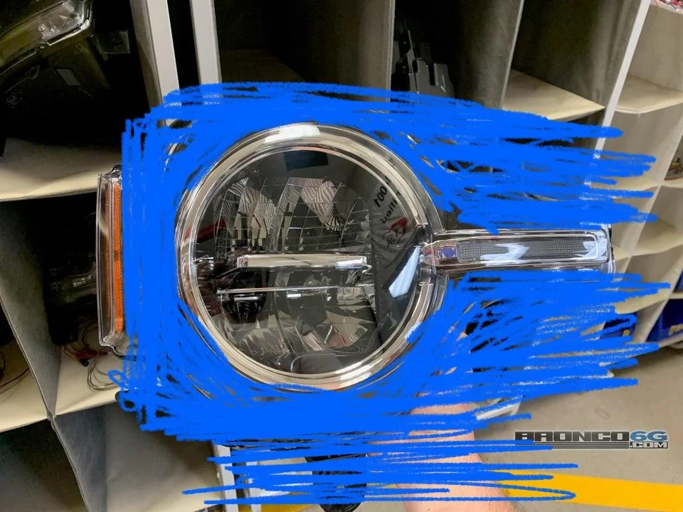 Ford Bronco 2021 Bronco (U725) Production Headlight Photo A04DB469-09F8-4B0A-BD43-ABAD66109F4E