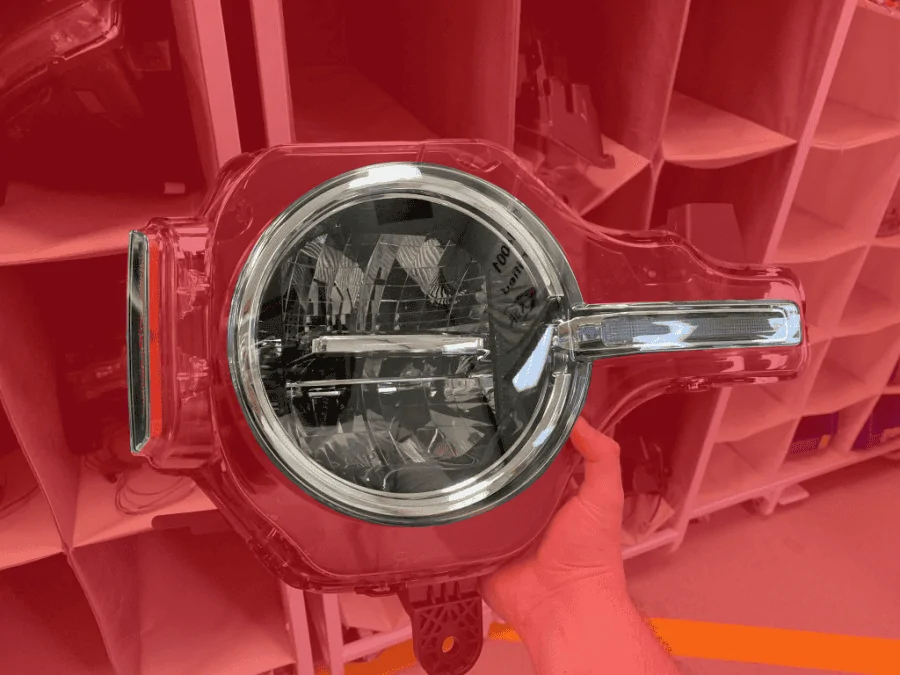 Ford Bronco 2021 Bronco (U725) Production Headlight Photo 2021-Ford-Bronco-Headlights