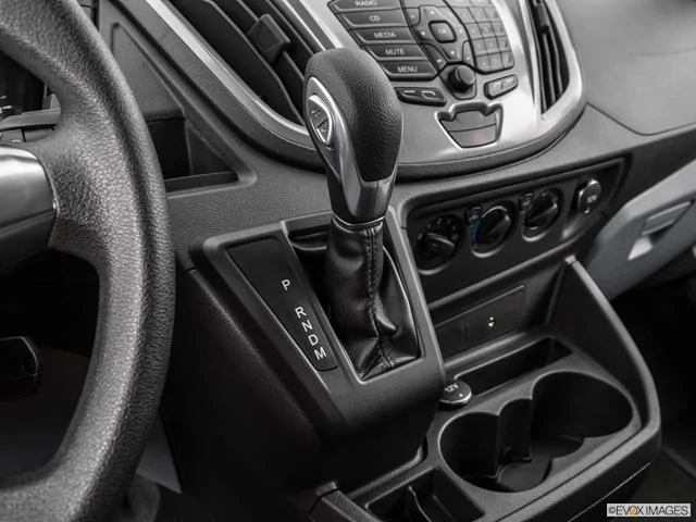 2015-Ford-Transit 150 Wagon-gear-shifter_10321_087_640x480.webp