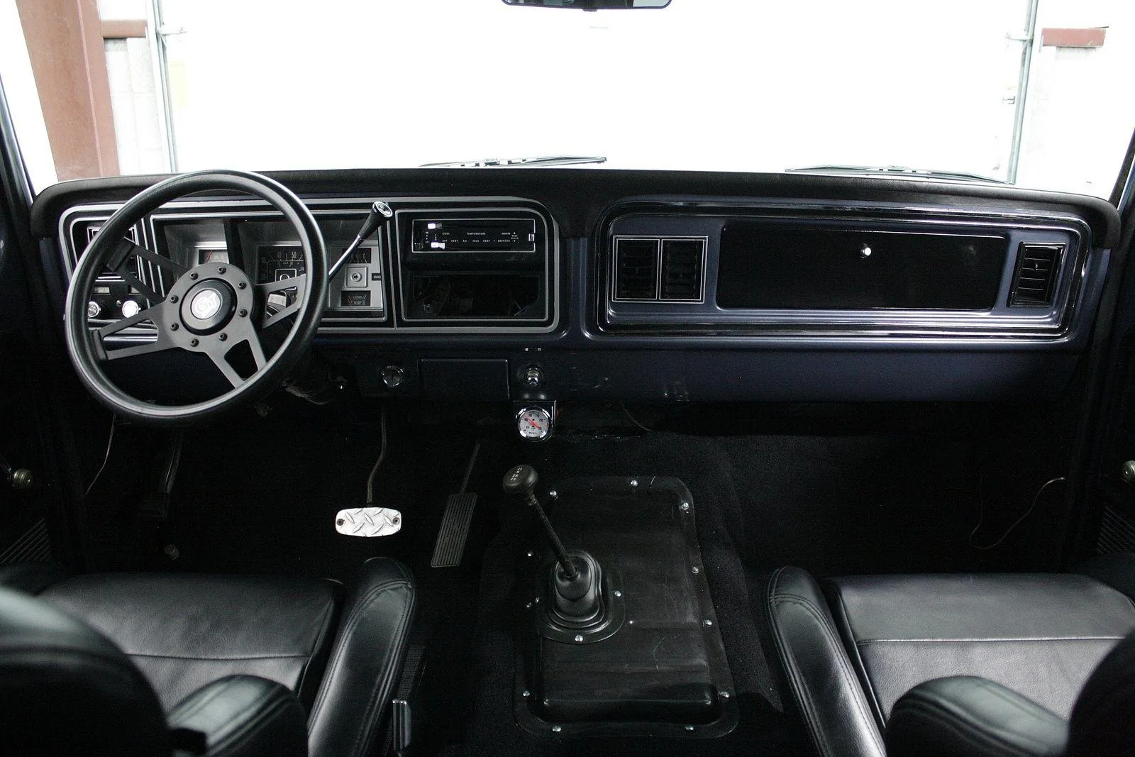 Ford Bronco Bronco Interior: Plastics, Synthetics, and Leather A7F87465-FB23-4FDC-BB34-8BBB9B0F1687