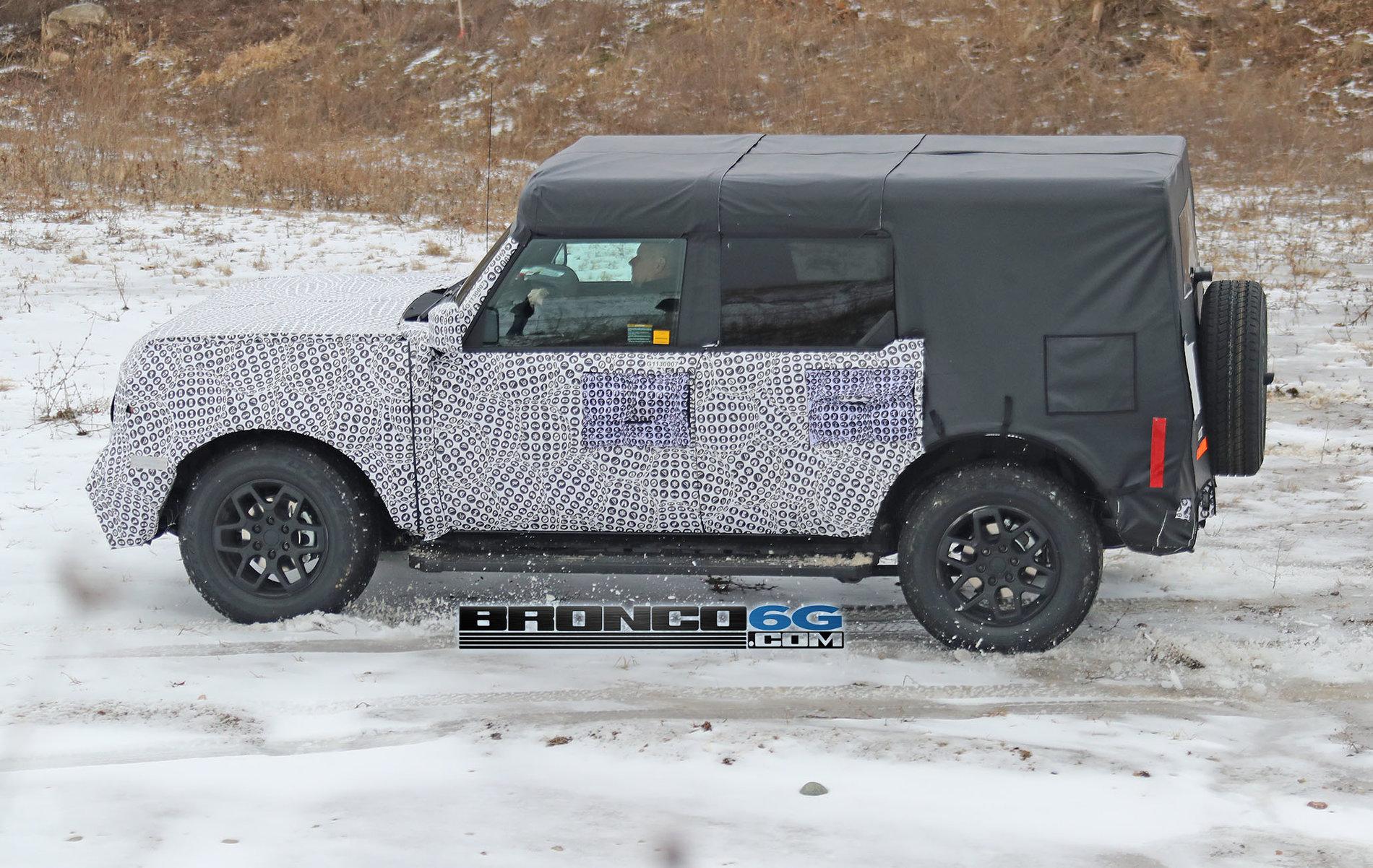 2021_Bronco_005.jpg