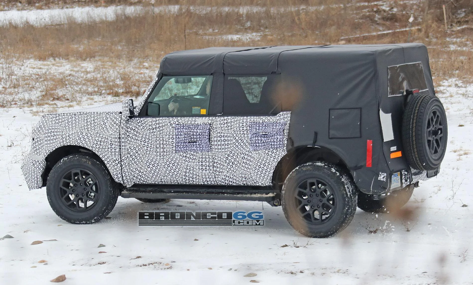 2021_Bronco_006.jpg