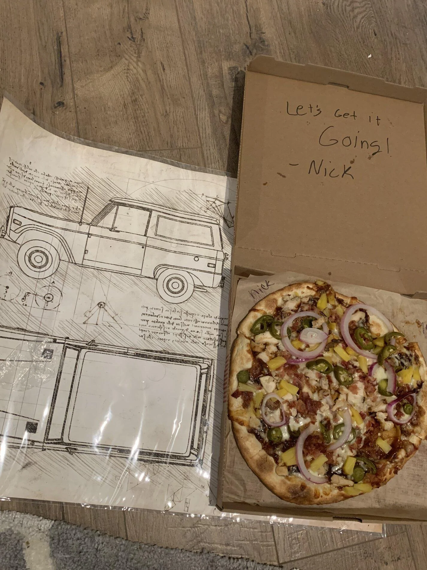 Ford Bronco Pineapple Pizza DD214F17-9E33-4908-95DF-00286EED8DBF