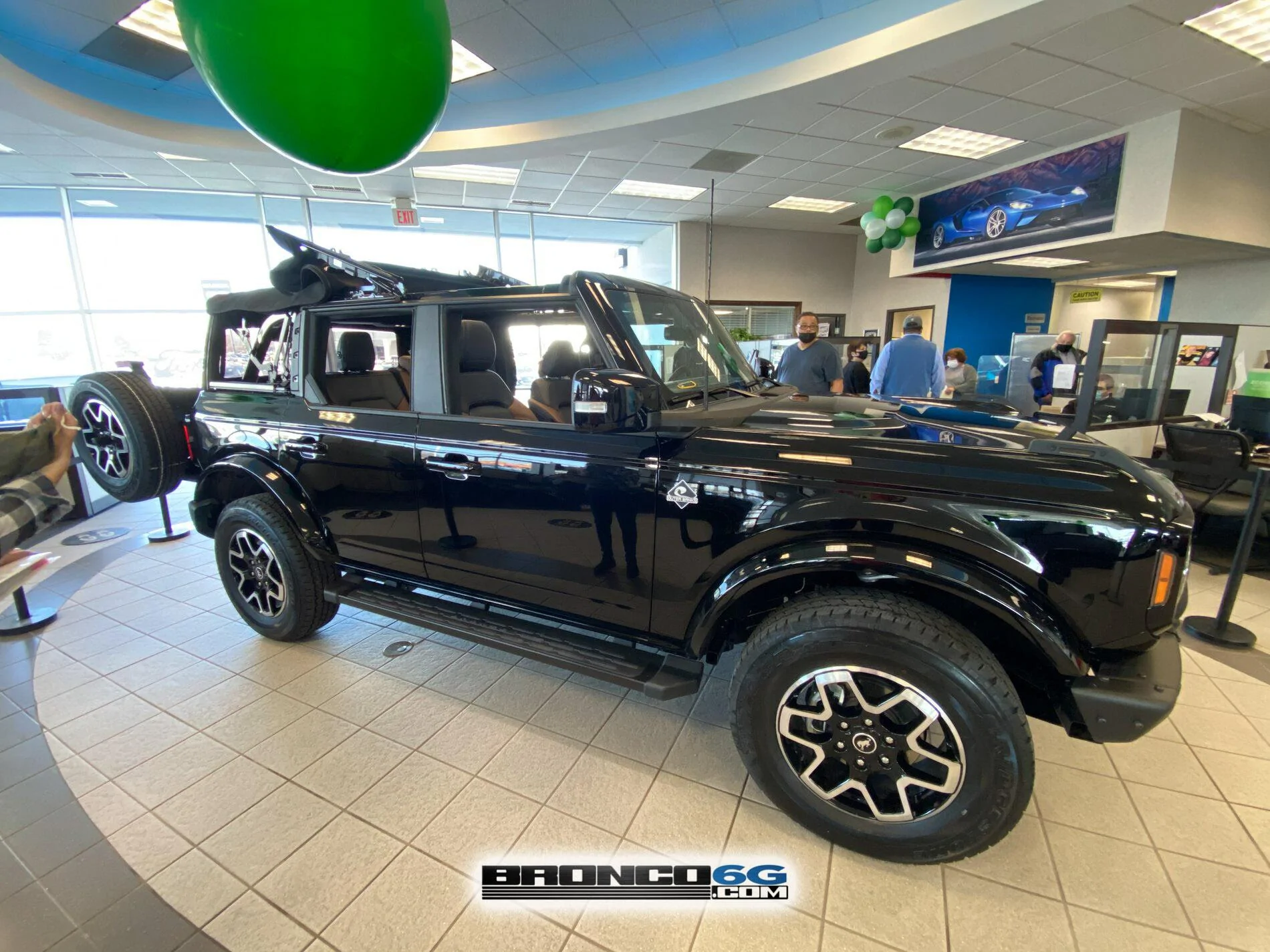 Ford Bronco Your Favorite Bronco Pic? 2021 Bronco 4-door Outer Banks in Shadow Black 13