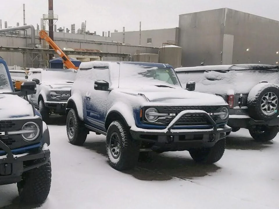Ford Bronco Your Favorite Bronco Pic? 74D47A8A-1F30-47D0-9778-4319B078B478