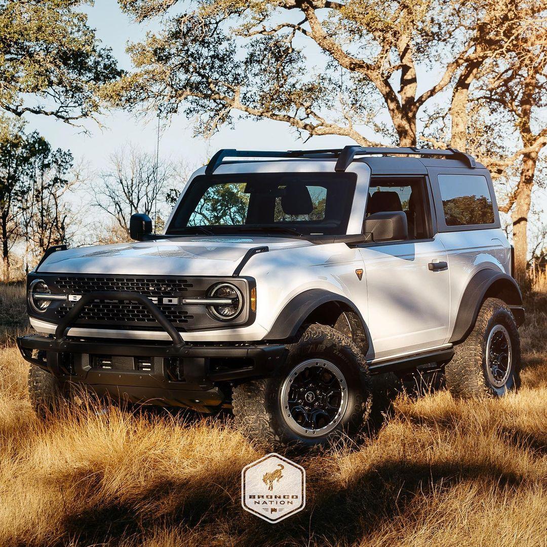 Ford Bronco Your Favorite Bronco Pic? Oxford White 2Door Sasquatch Badlands Bronco 1