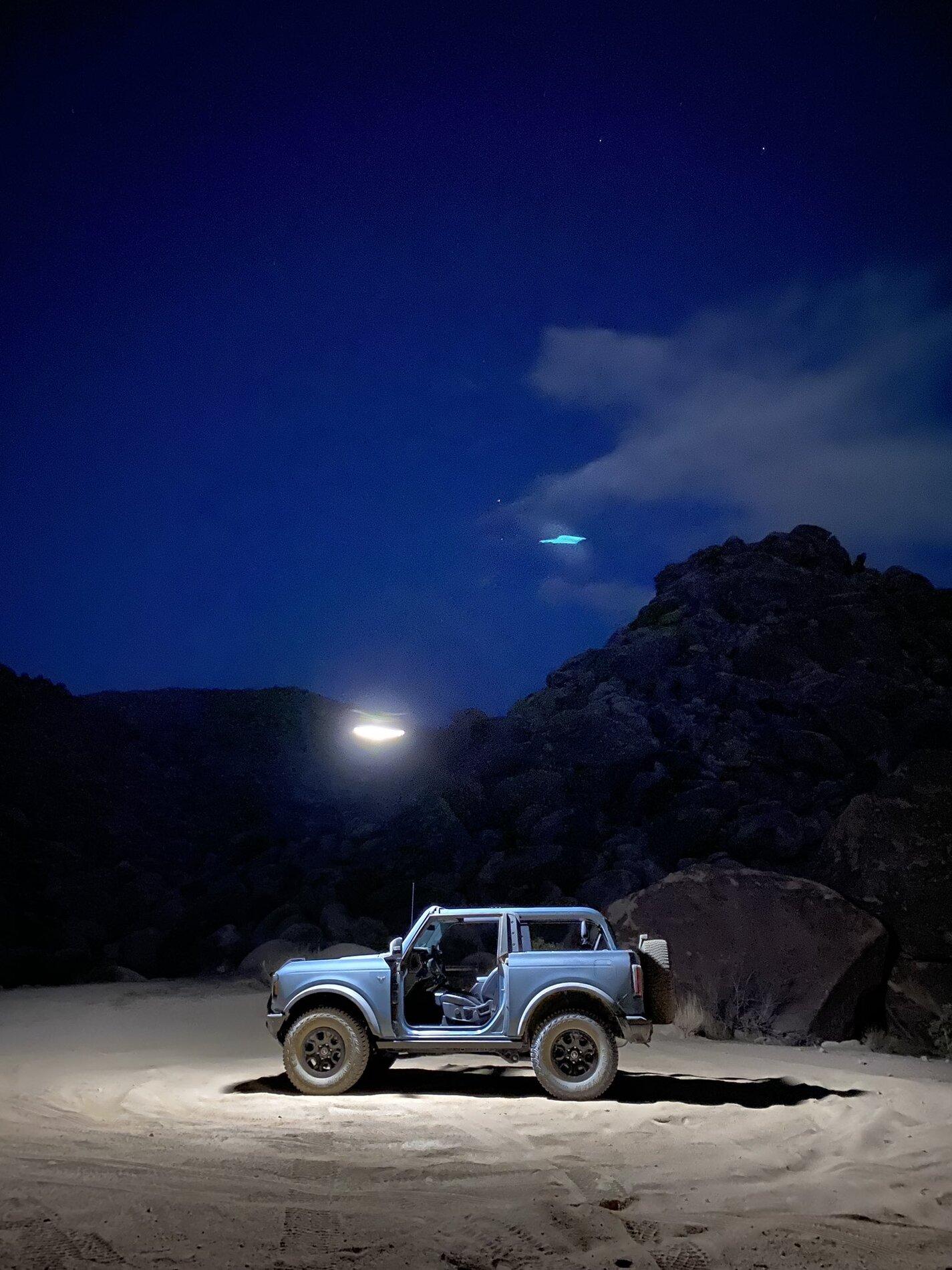 Ford Bronco 📷: Area 51 2-door First Edition Bronco pics by Levine exnl9taucam1d95-jpe