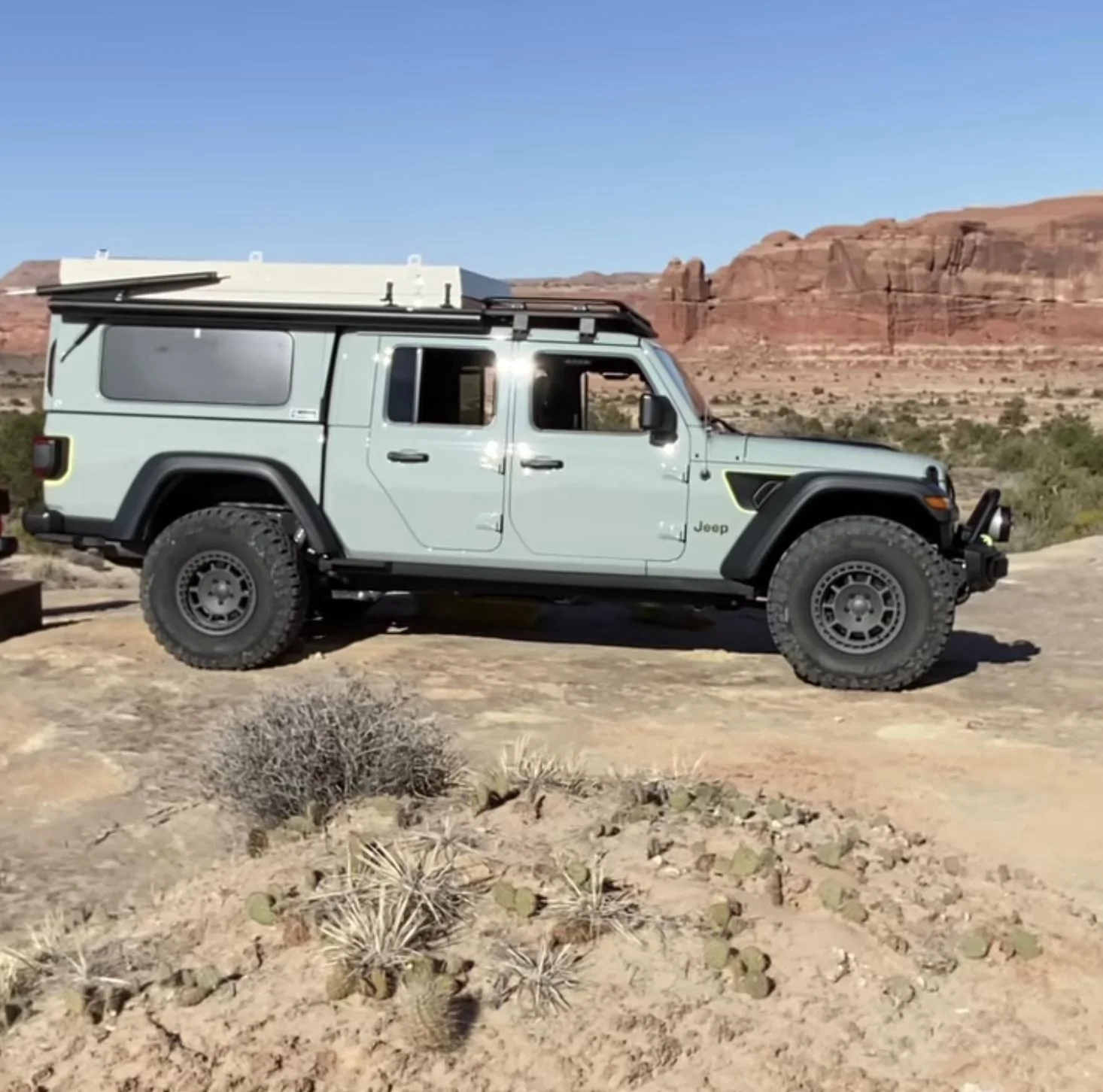 Ford Bronco Pic - Jeep doing Cactus Grey? 45FAFC04-EF35-492B-BE43-66C70F4211C3