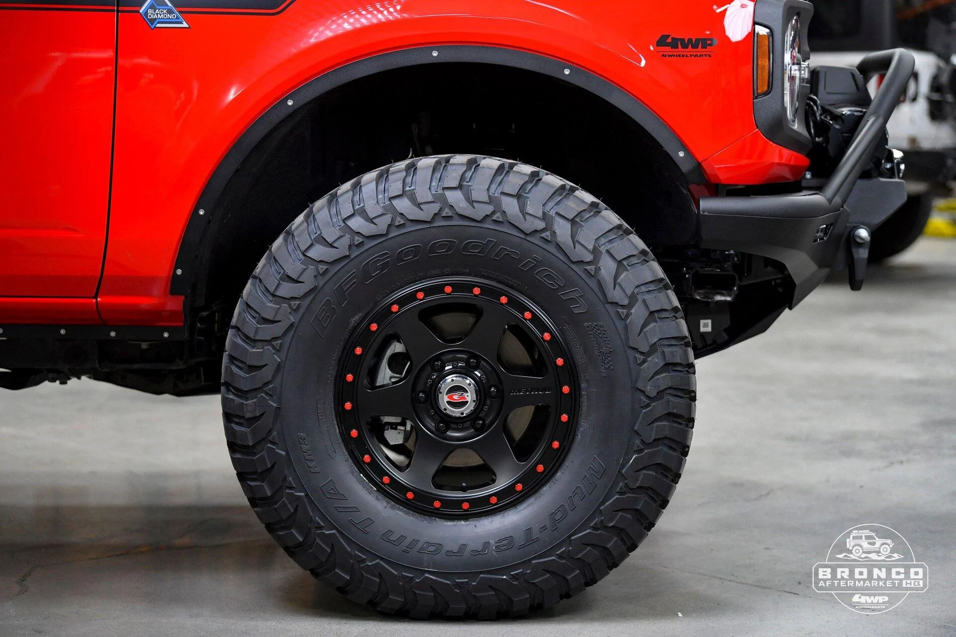 Ford Bronco 🎥 4WP Releases Its Bronco Black Diamond Build Pics & Videos ejAi0wIg