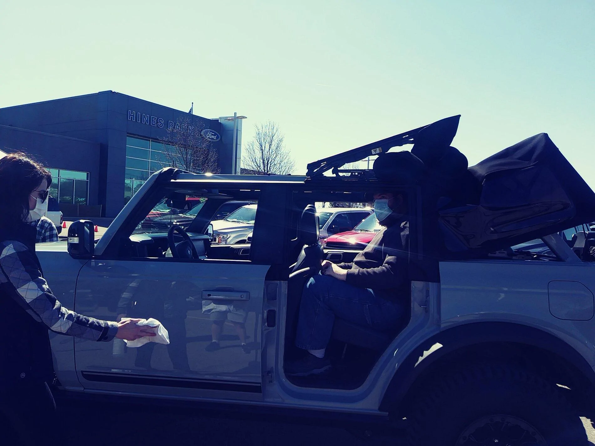 Ford Bronco Big & Tall ( 6’4" / 350 lb) review and pics of Bronco First Edition 4-Door 20210329_125756_Film1