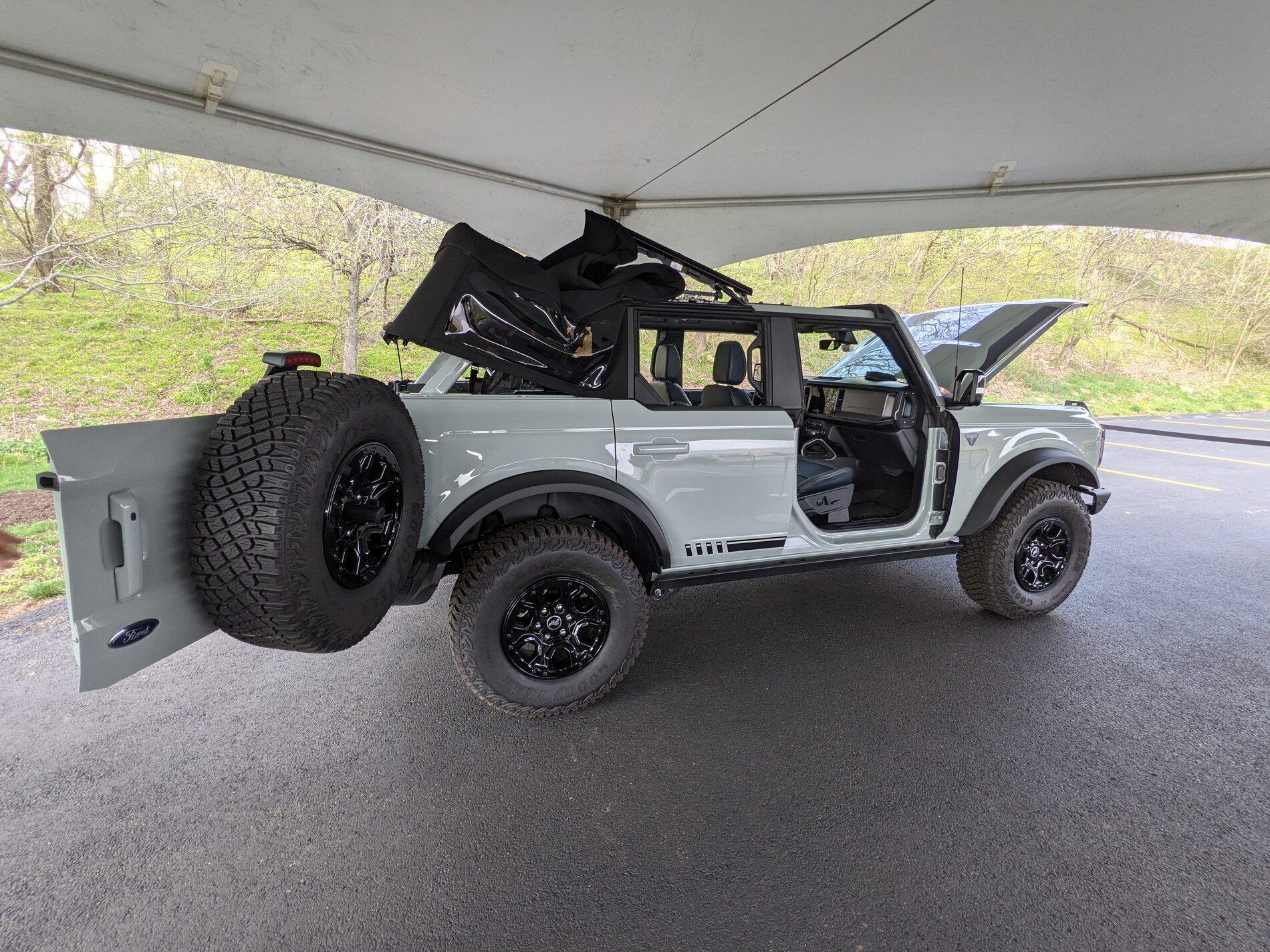 Ford Bronco Open Wheel Wells To Engine Compartment - Concern? PXL_20210407_192100432