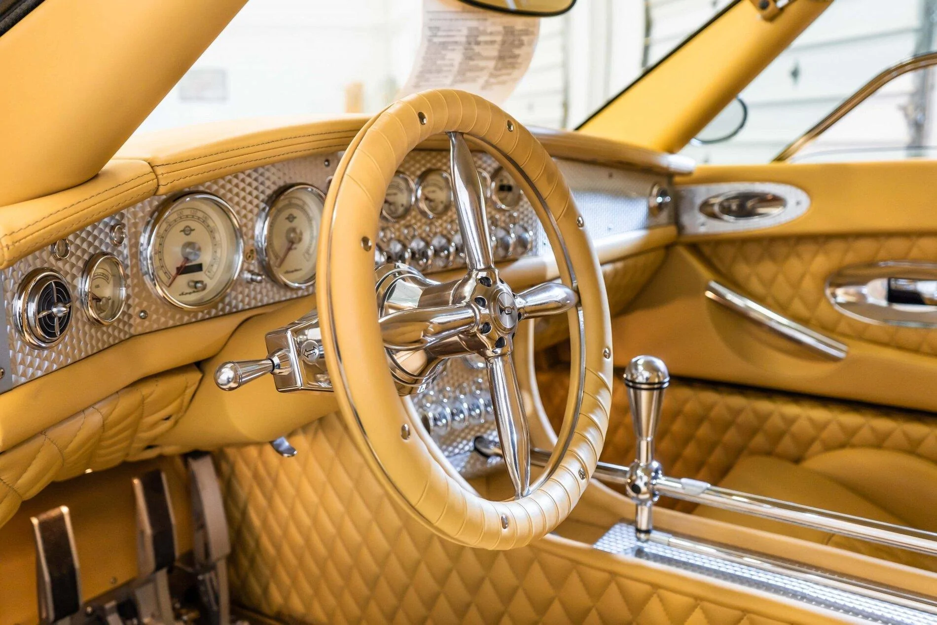 2005_spyker_c8_1609800787f42a5d88693Spyker_38-scaled.jpg