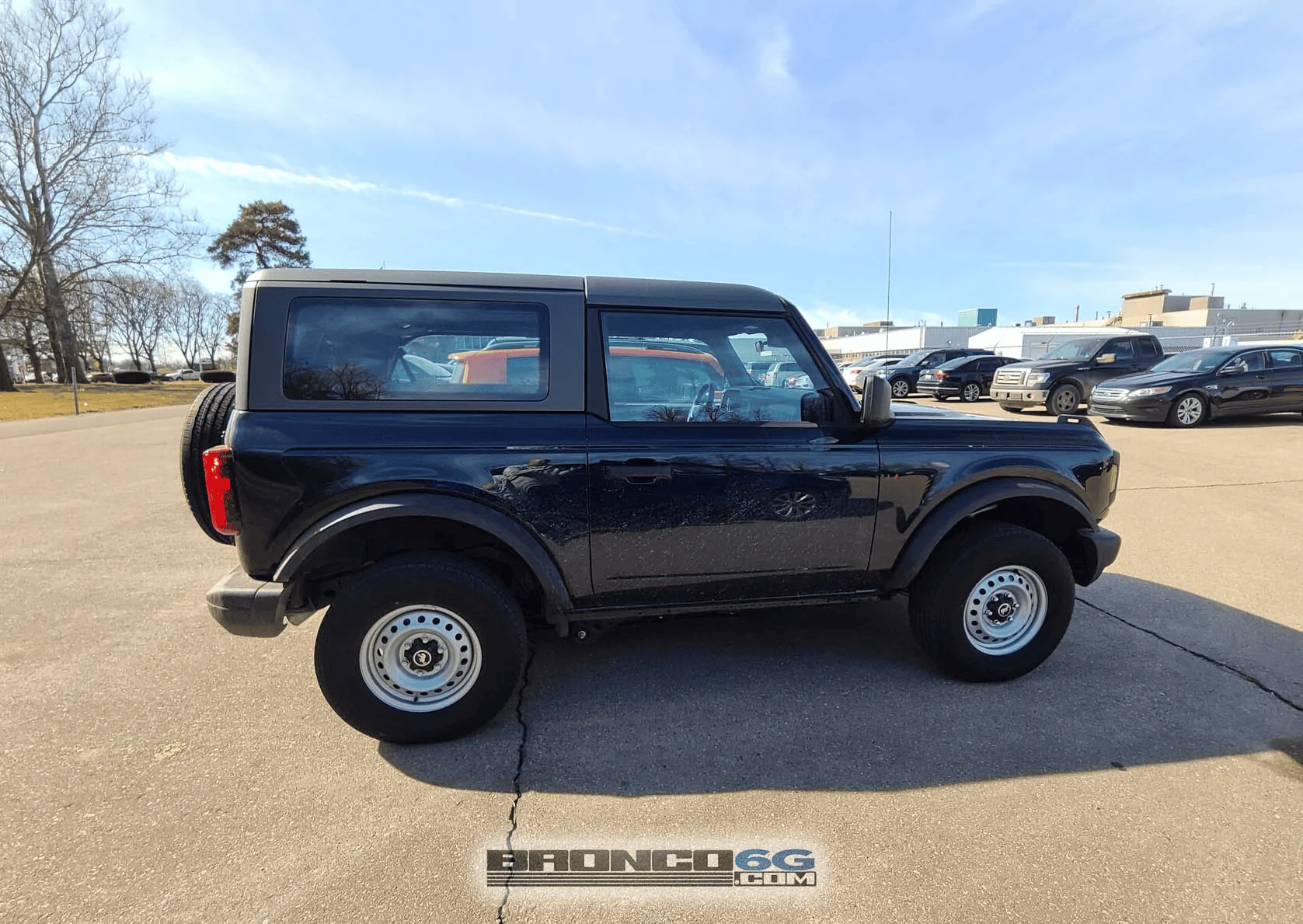 Ford Bronco 2-Door BASE Bronco @ MAP 1618373263314