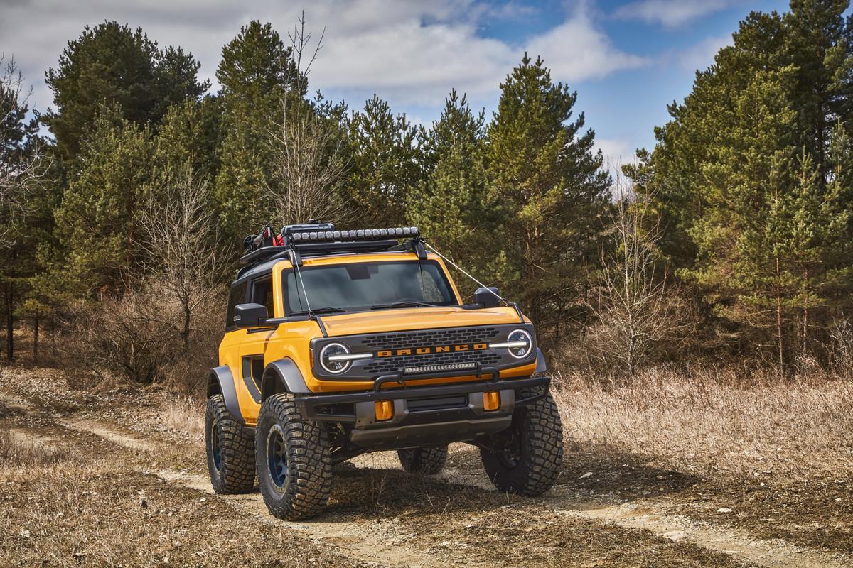 Ford Bronco Official 2021 Ford Bronco Info Thread: Specs, Wallpapers, Photos, Videos, Colors, Trims Bronco-2dr-features-03