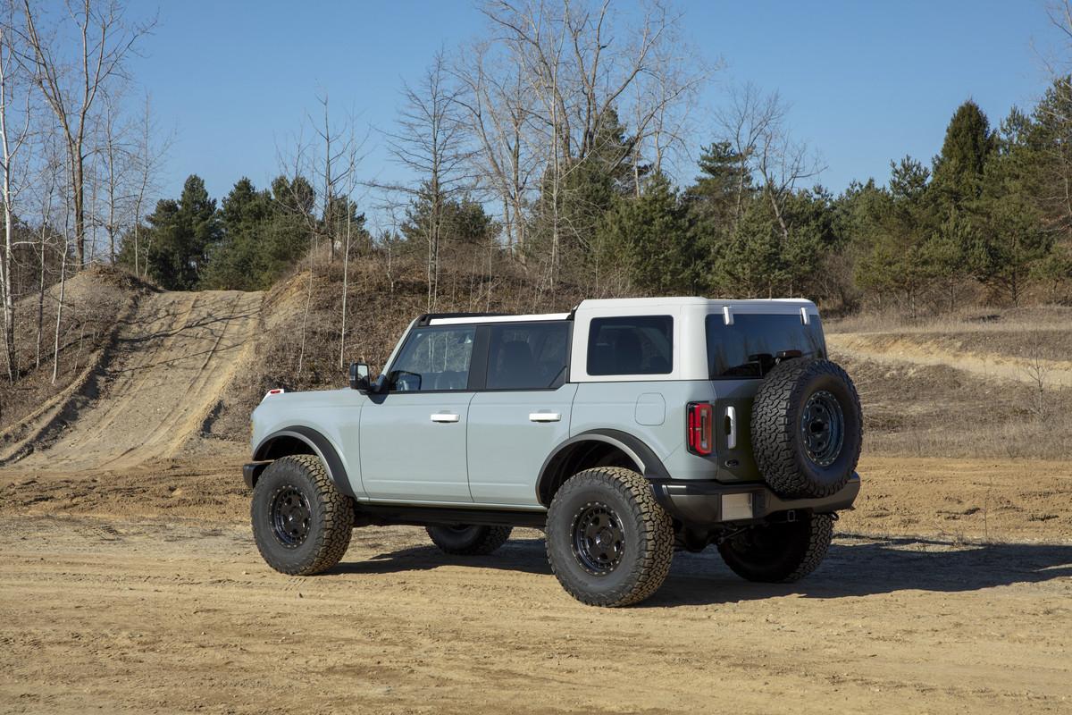 Ford Bronco Official 2021 Ford Bronco Info Thread: Specs, Wallpapers, Photos, Videos, Colors, Trims Bronco-4dr-features-08