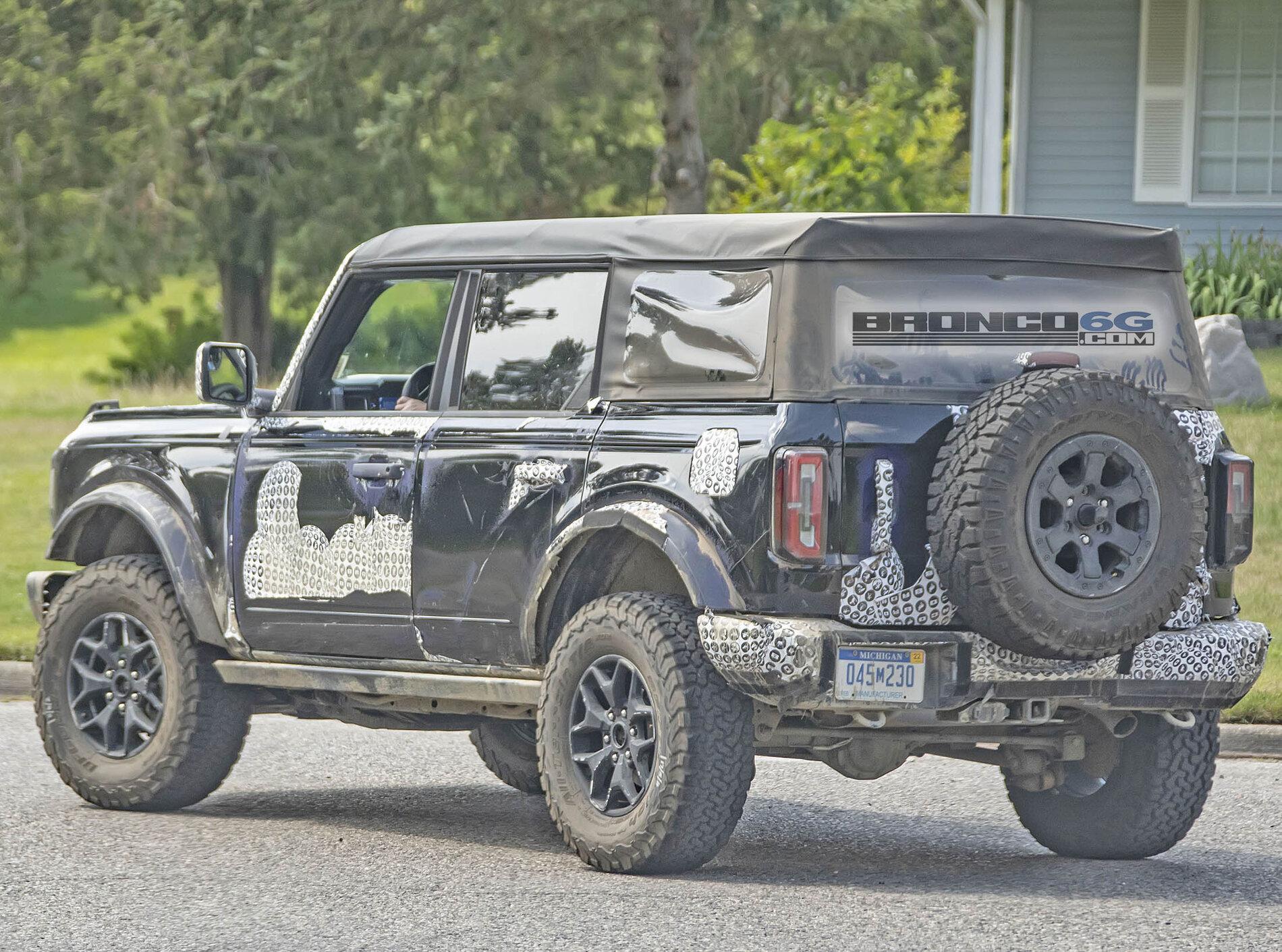 Ford Bronco First Real Life Look at Soft Top on 2021 Bronco 2021 Bronco Soft Top - Bronco6G.com 6