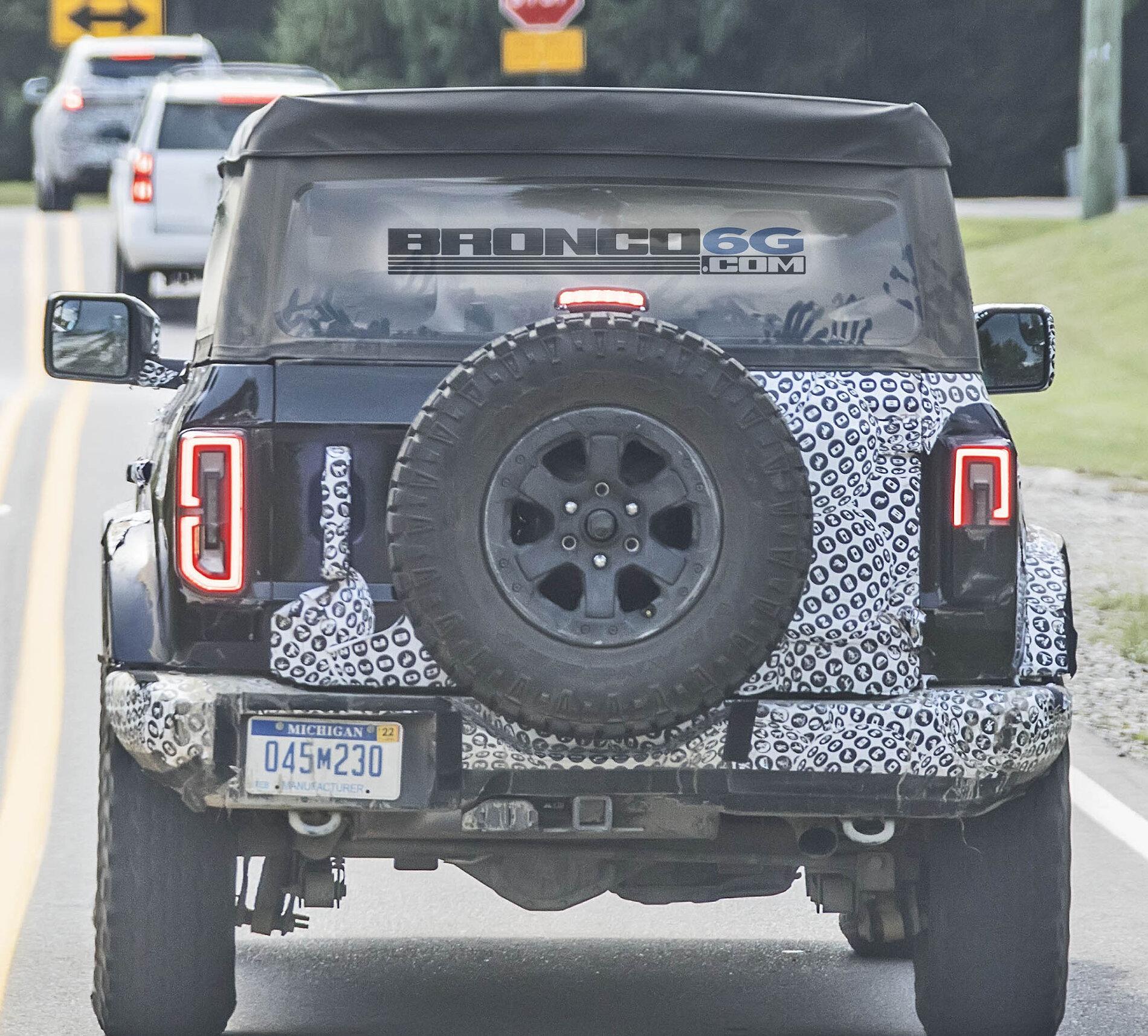 Ford Bronco First Real Life Look at Soft Top on 2021 Bronco 2021 Bronco Soft Top - Bronco6G.com 7