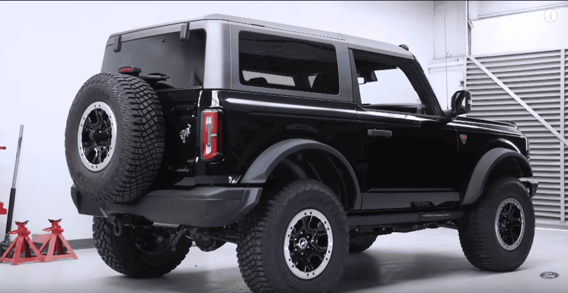 Ford Bronco Sasquatch with extra lift Screen Shot 2021-04-14 at 5.47.00 PM