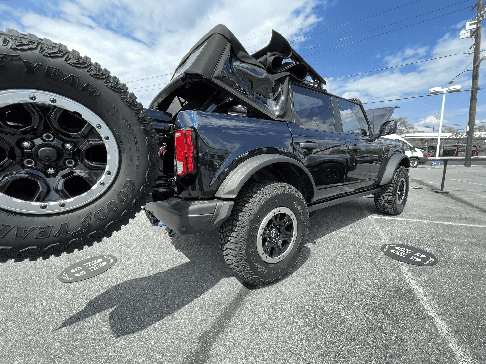 Ford Bronco Video: Gentlemen, start your engines... some 2021 Bronco 2.7L engine revving sounds tempImageCTYBfF