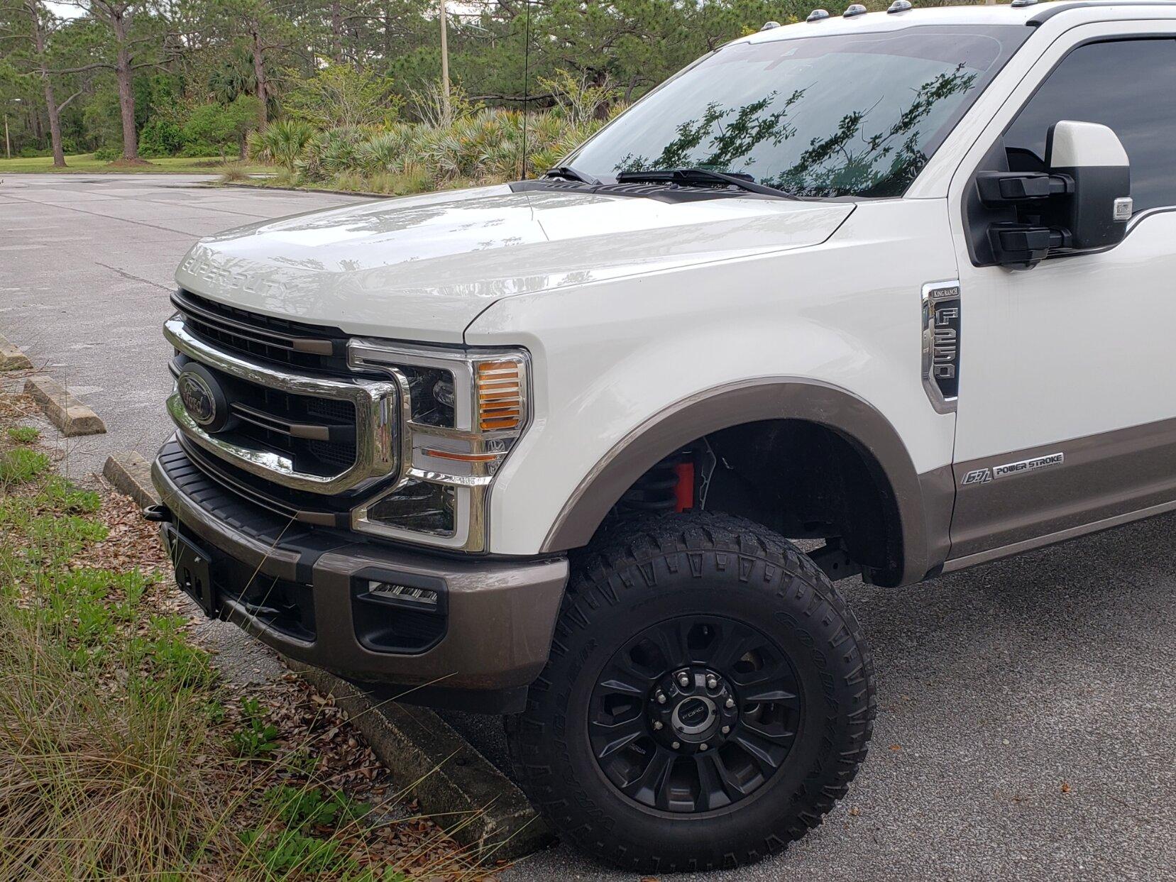 Ford Bronco Super Duty King Ranch Tremor LT Front