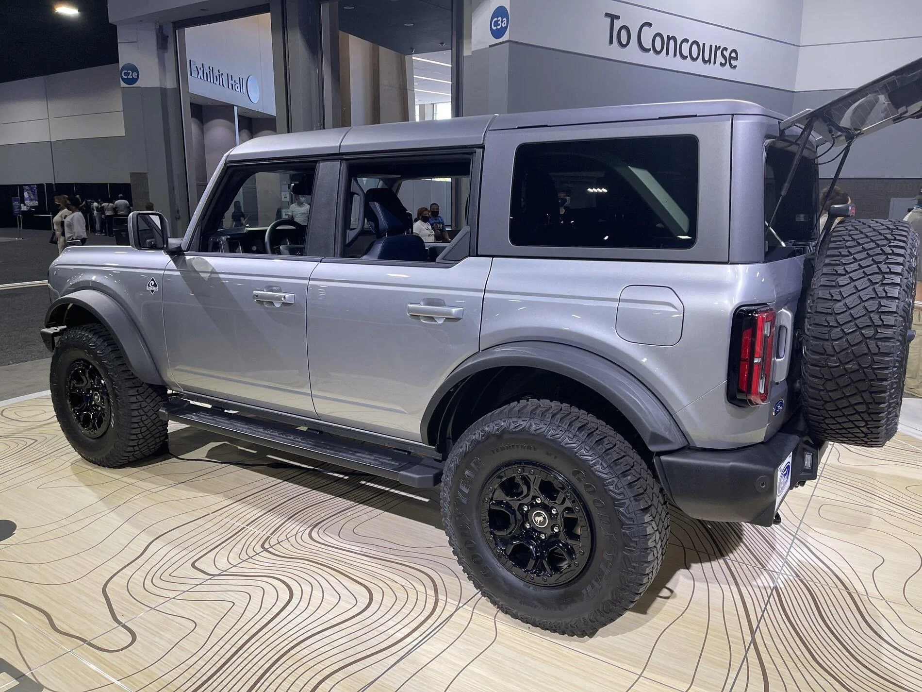 Ford Bronco Atlanta Auto Show (with pics) 9F7266D6-1EE1-435A-8990-4DCA1CDCA56A