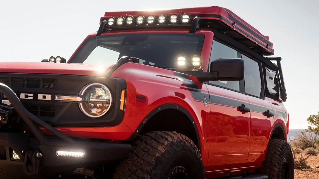 Ford Bronco Badlands vs Wildtrak side by side ARB-4x4-Accessories-custom-Bronco-four-door-SUV_04