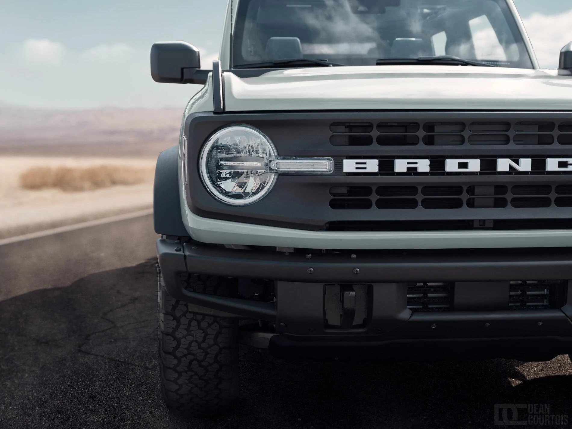 Ford Bronco Cactus Grey Black Diamond Images: Ford_BroncoWalkAround-0001