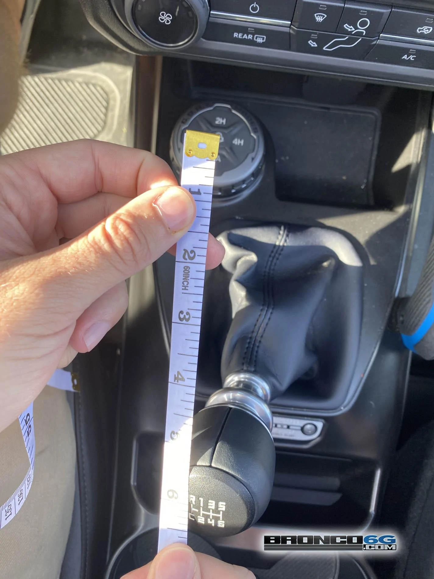 Ford Bronco Measured: 2021 Bronco Manual Transmission Shifter Throw Length 2021 Bronco Shifter Stick throw distance 1