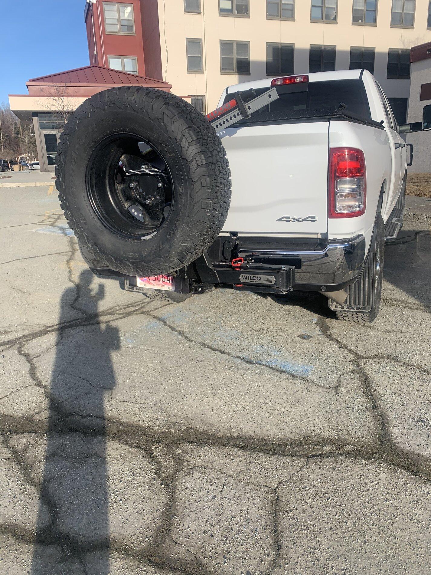 Ford Bronco Hitch Tire Rack? FE7B52BC-7C1B-4238-8375-3C1CD73DE42A
