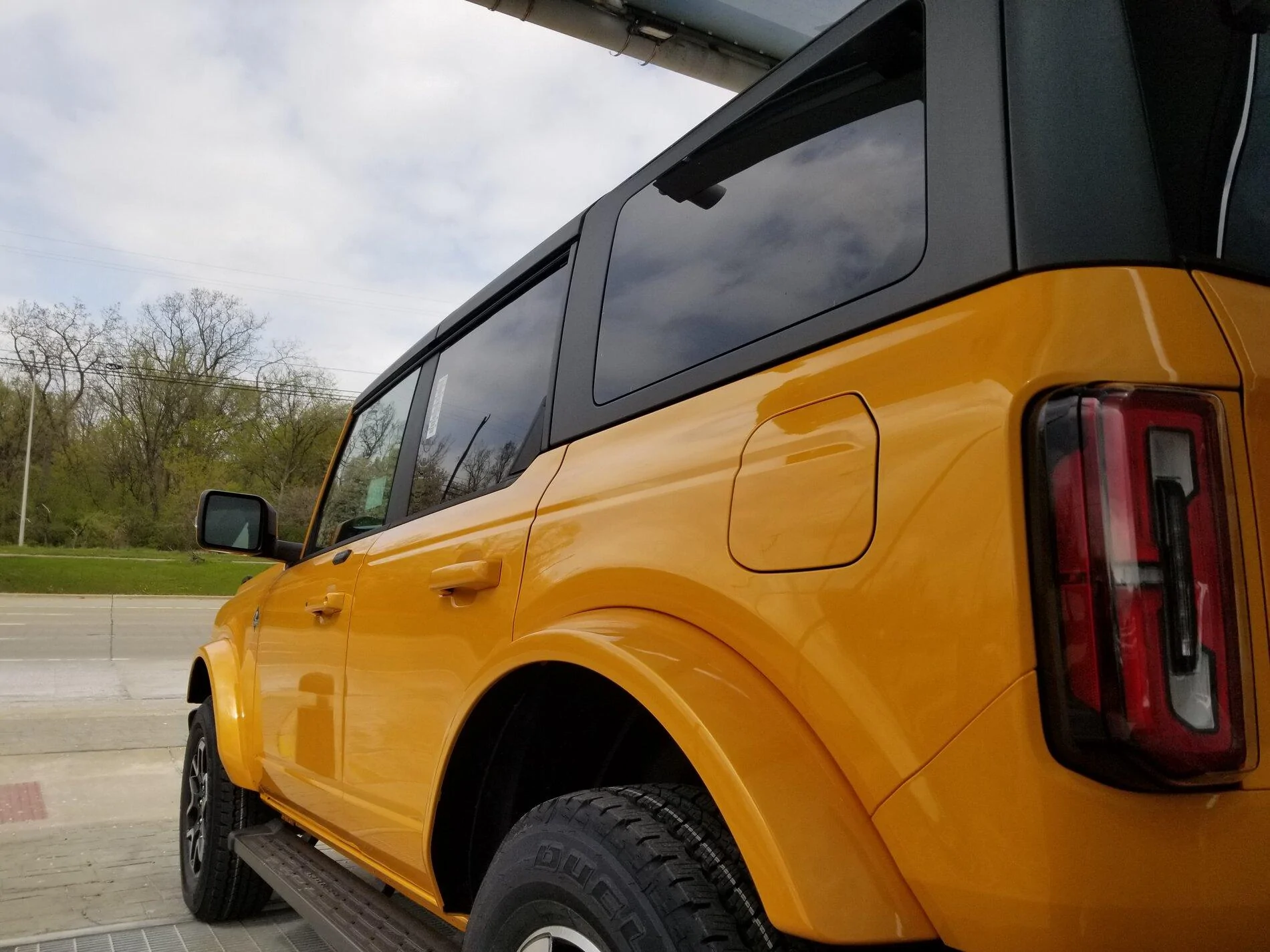 Ford Bronco 4DR Cyber Orange Outer Banks Displayed at MAP 20210422_145210