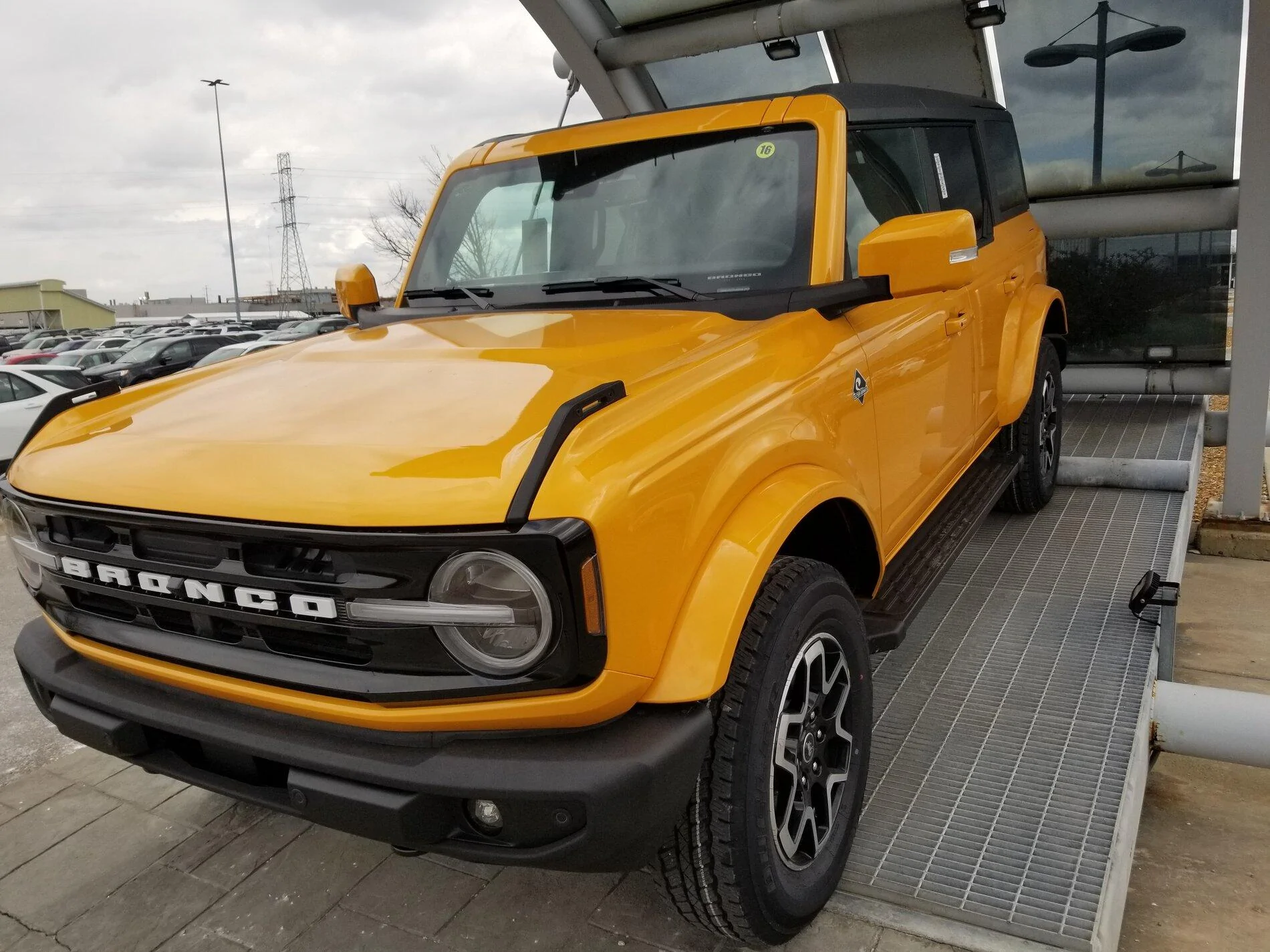 Ford Bronco 4DR Cyber Orange Outer Banks Displayed at MAP 20210422_144716