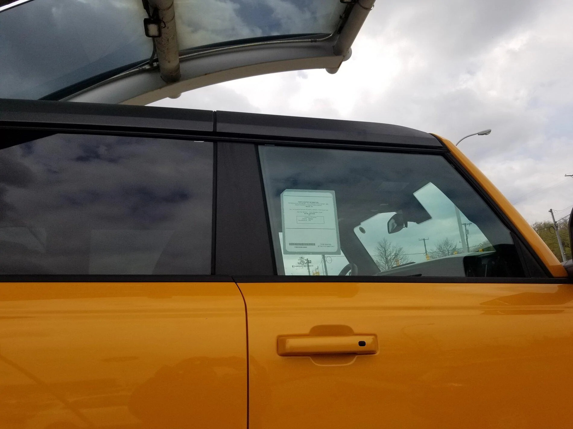 Ford Bronco 4DR Cyber Orange Outer Banks Displayed at MAP 20210422_144950