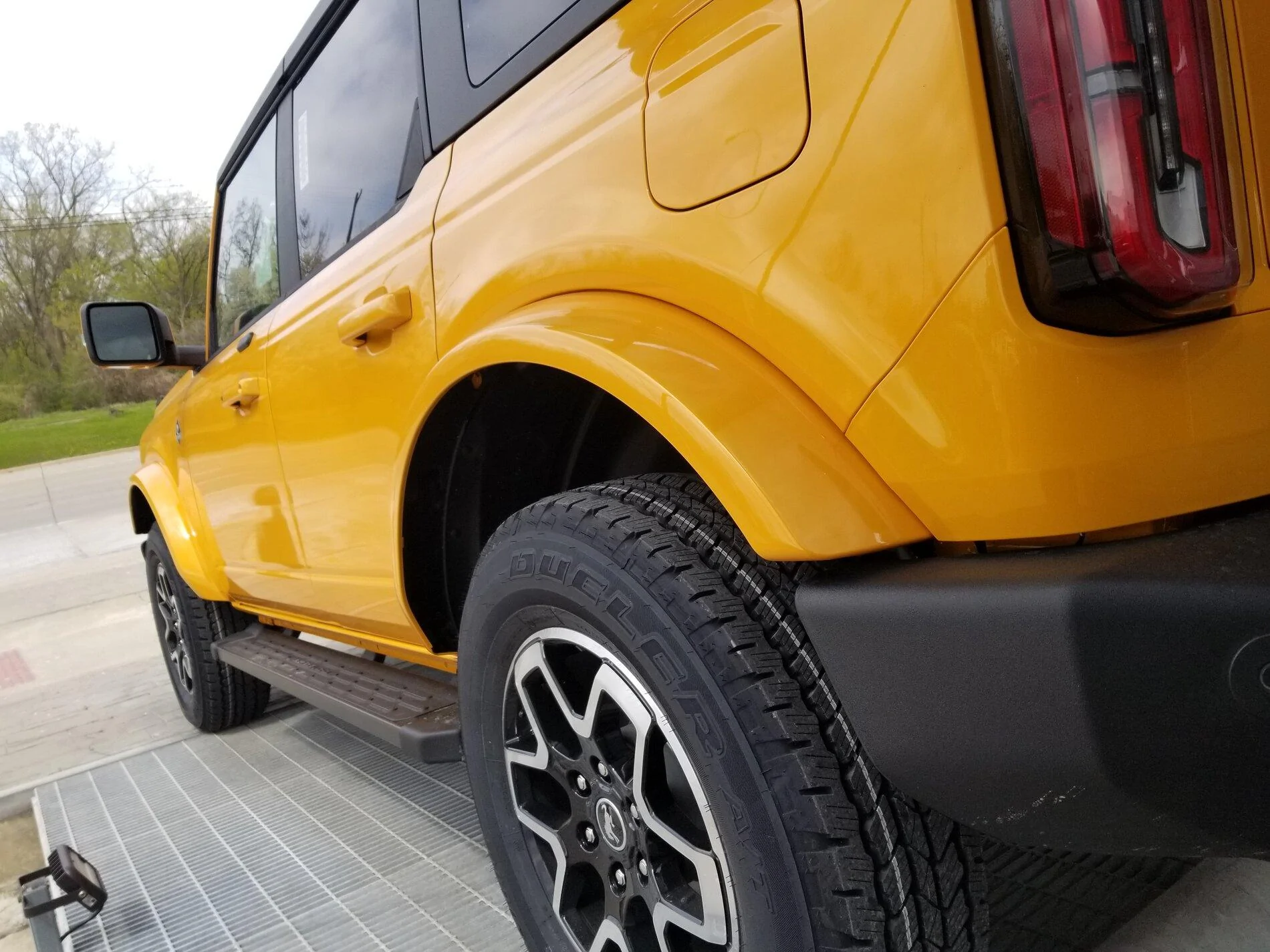 Ford Bronco 4DR Cyber Orange Outer Banks Displayed at MAP 20210422_145214