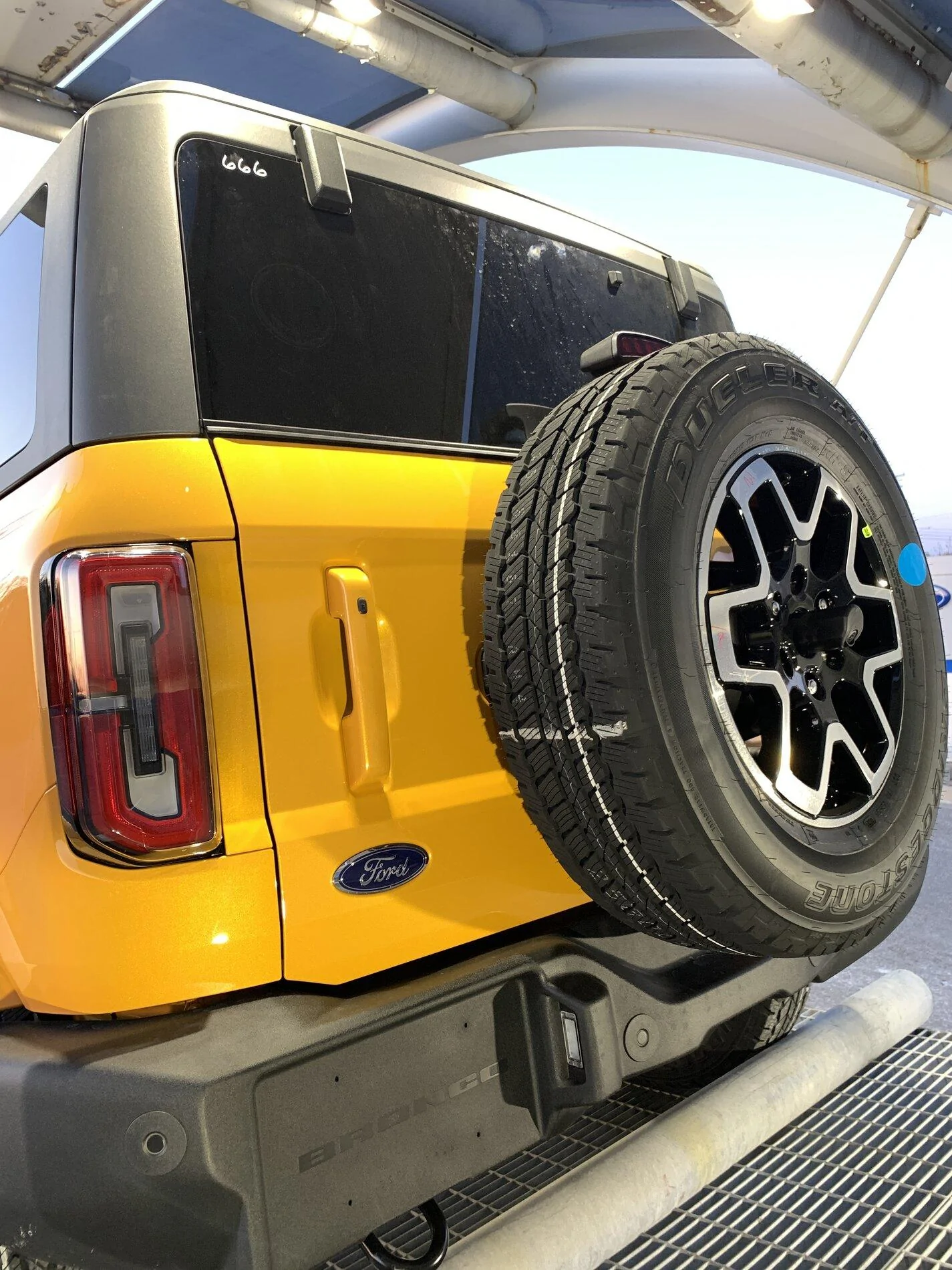 Ford Bronco 4DR Cyber Orange Outer Banks Displayed at MAP 9441C823-3DD6-4A59-8754-817F43CE551A