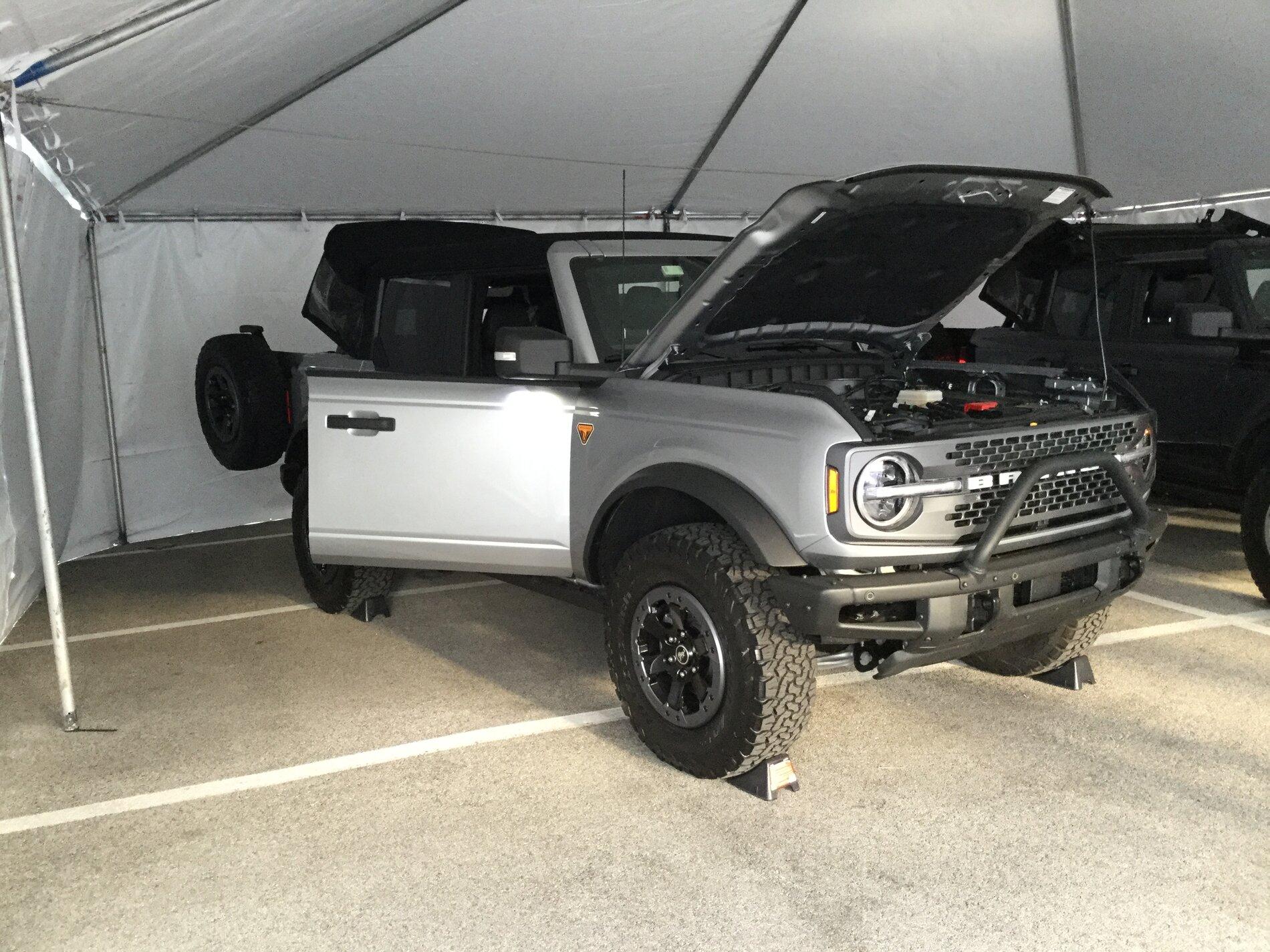 Ford Bronco Badlands 33" vs Sasquatch Stance Shots + Suspension Parts Numbers IMG_0663.JPG