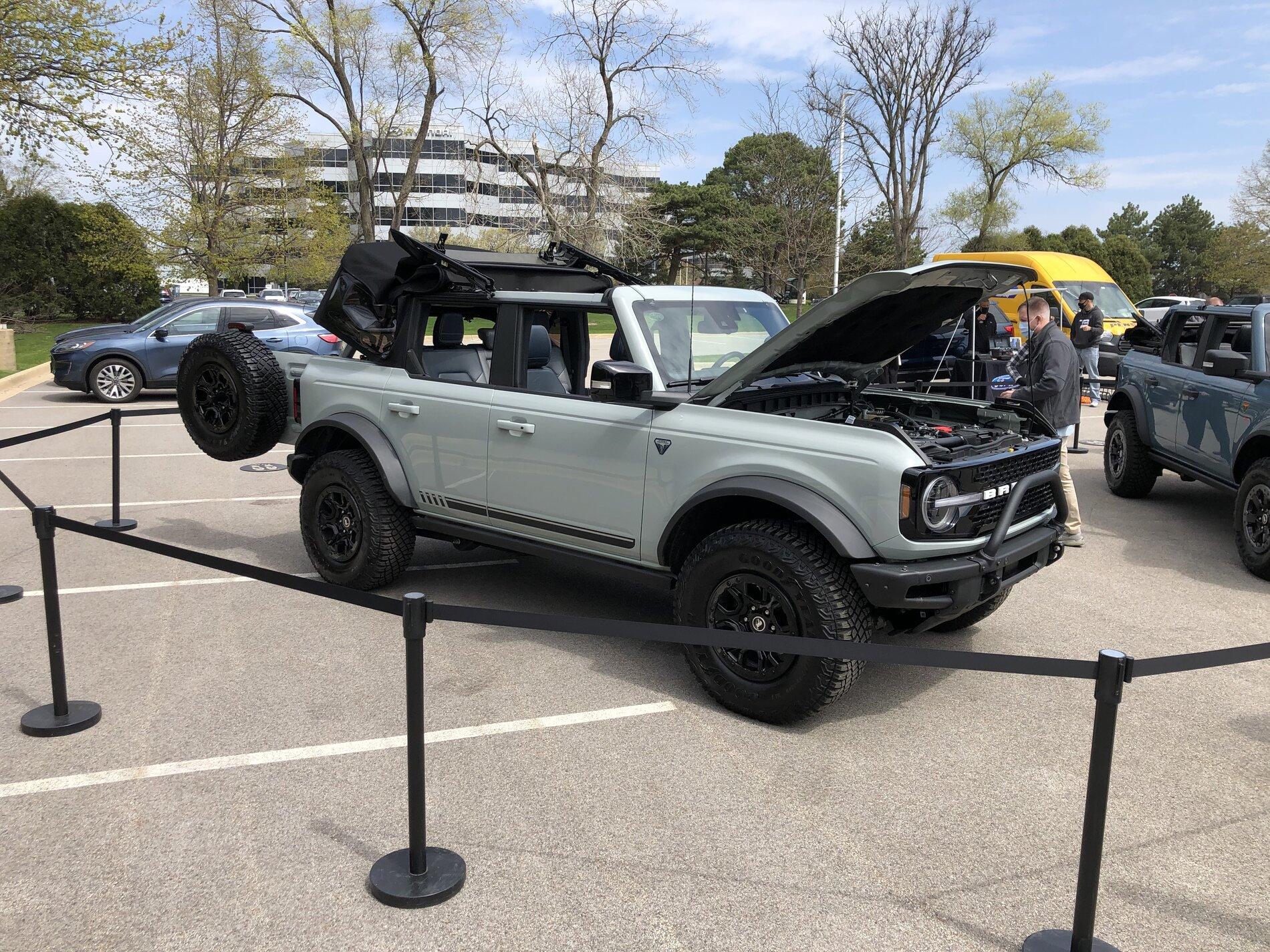 Ford Bronco Windshield visibility for tall folk? E7395465-335E-4D3B-A1C5-BE14FE1F3186