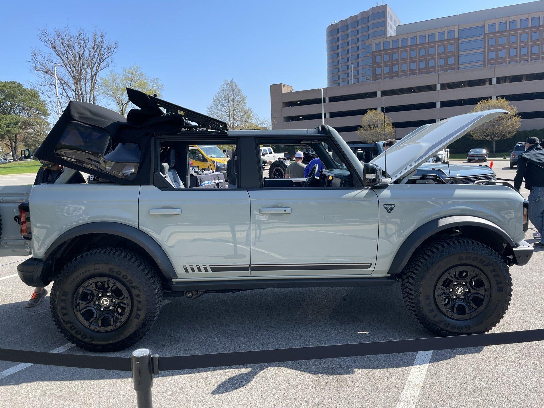 Ford Bronco Illinois Bronco Event Today 55A27CA8-DDD6-47B1-A665-EF8F2D2B02A0